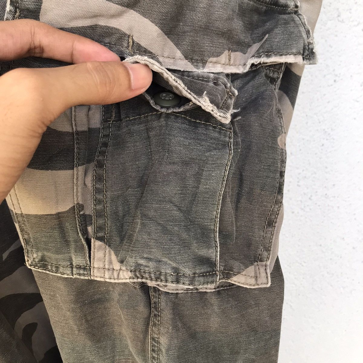 Japanese Brand Vintage Japanese Brand Distressed Camo Tactical Cargo Pants Size US 32 / EU 48 - 7 Thumbnail