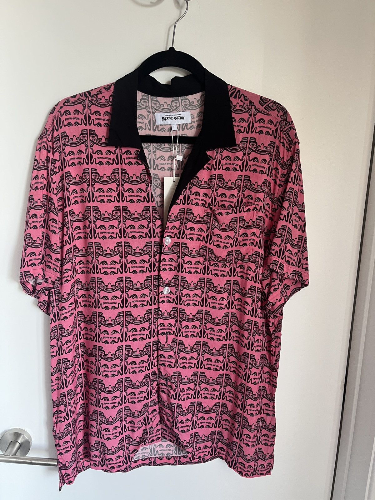 Fucking Awesome Fucking Awesome Pink Black Short Sleeve TIki Print Shirt L Size US L / EU 52-54 / 3 - 1 Thumbnail