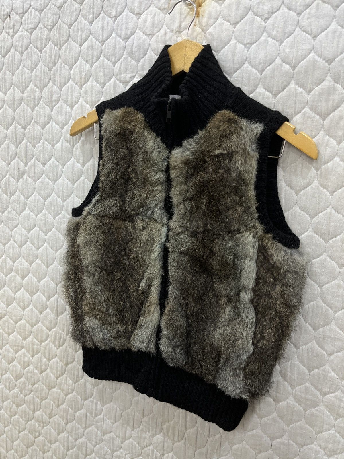 Japanese Brand (Zzz). UN DIX CORS RABBIT FUR VEST Size S / US 4 / IT 40 - 2 Thumbnail
