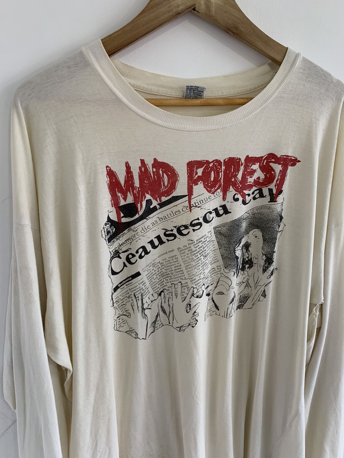 Band Tees Vintage 80s Mad Forest Bristol Theatre Poster Longsleve Size US XXL / EU 58 / 5 - 2 Thumbnail