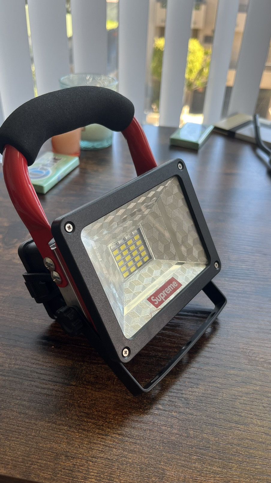 Supreme Flood Light