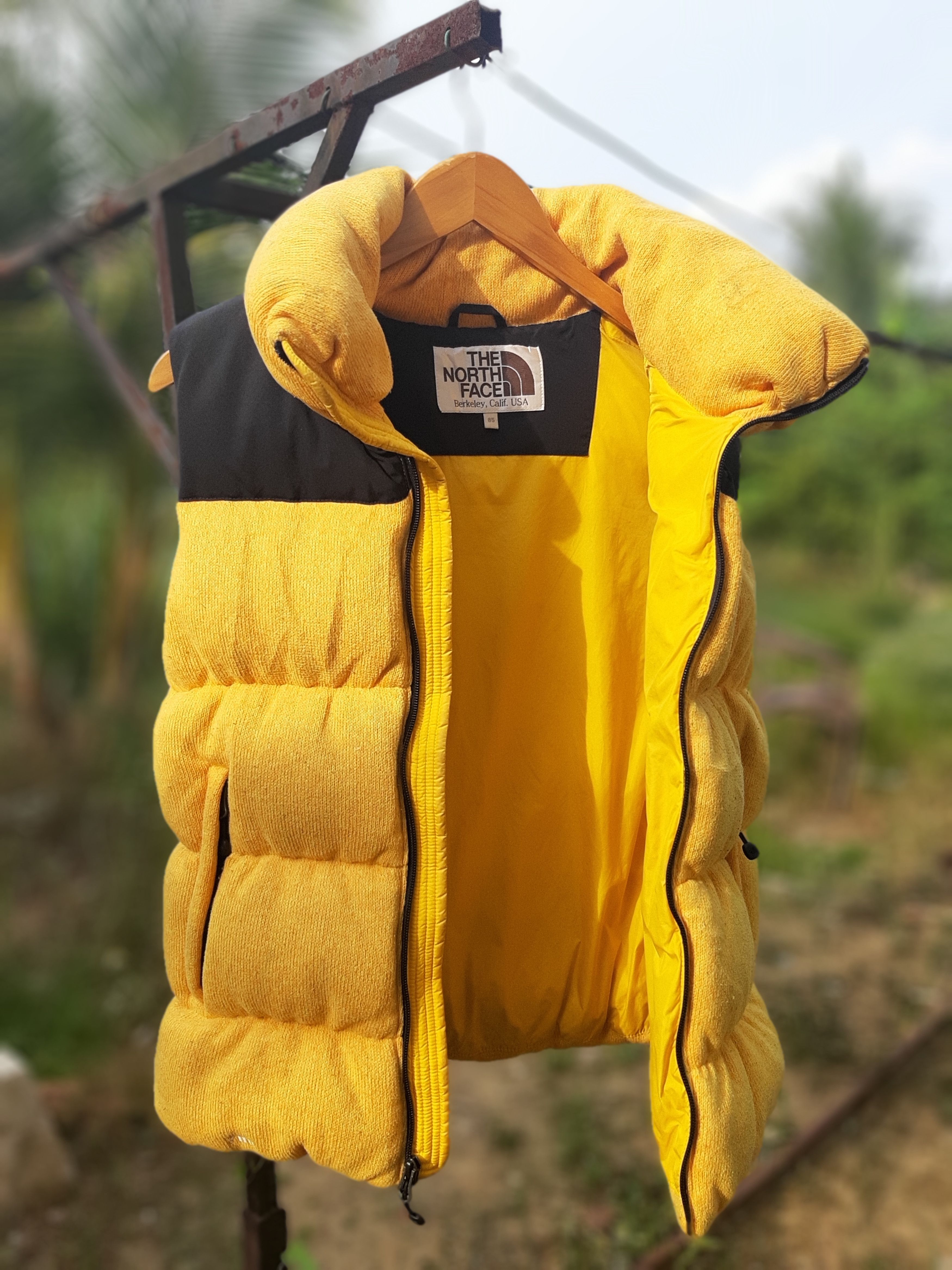 The North Face × Vintage Vintage The North Face Nuptse 700 Gilet Down Jacket Size US S / EU 44-46 / 1 - 2 Thumbnail