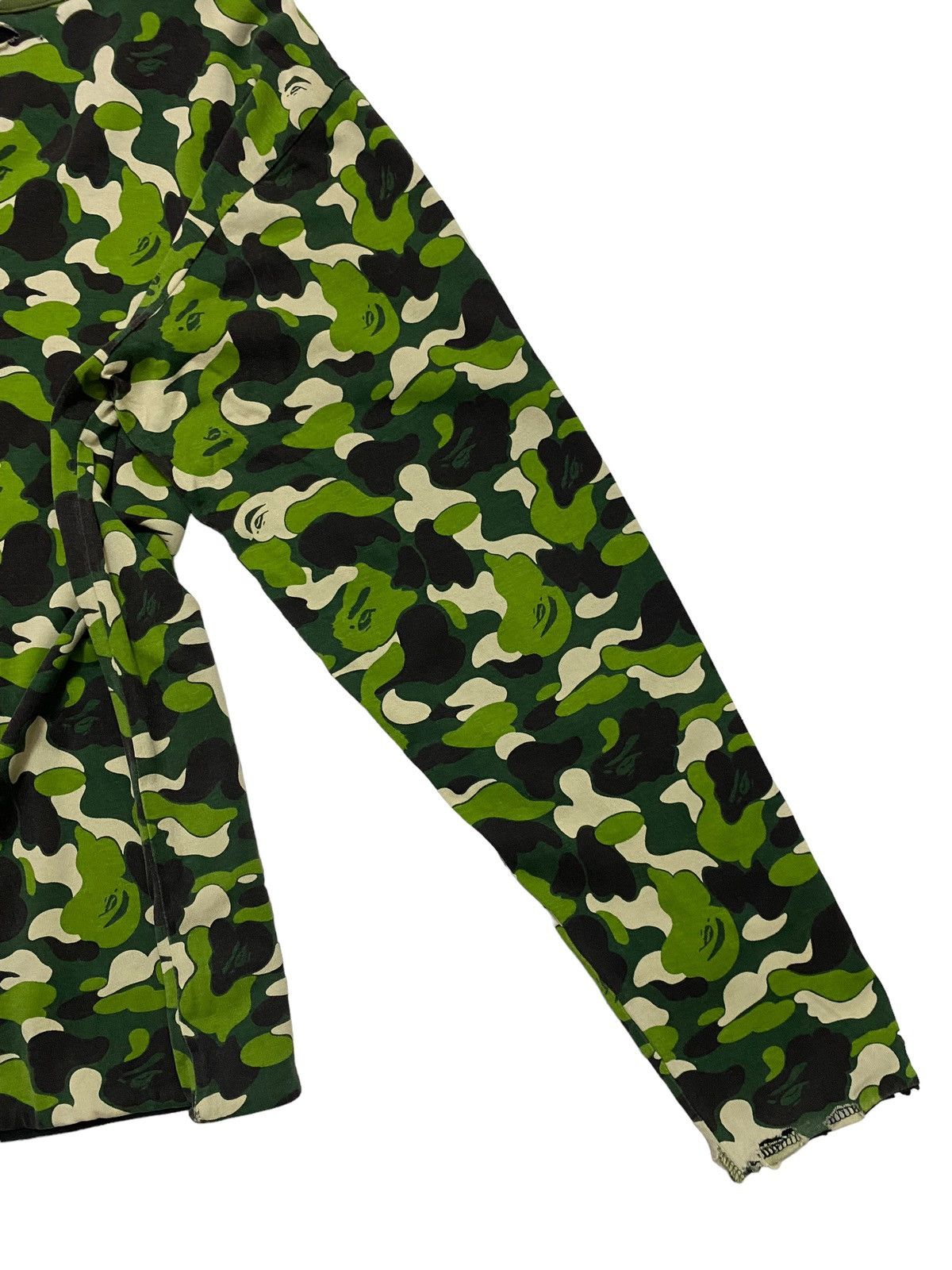 Bape Vintage Bape Camo Reversible Sweatshirt Nigo Era Size US M / EU 48-50 / 2 - 11 Thumbnail