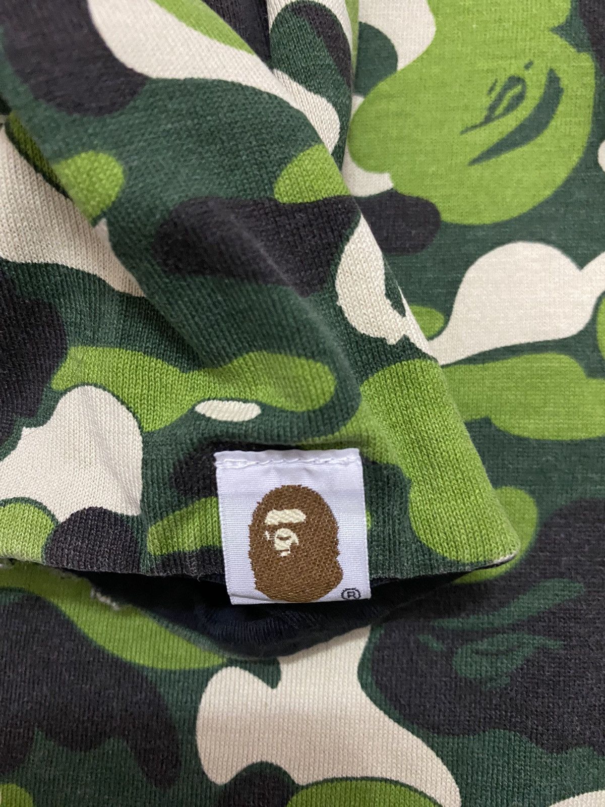 Bape Vintage Bape Camo Reversible Sweatshirt Nigo Era Size US M / EU 48-50 / 2 - 9 Thumbnail