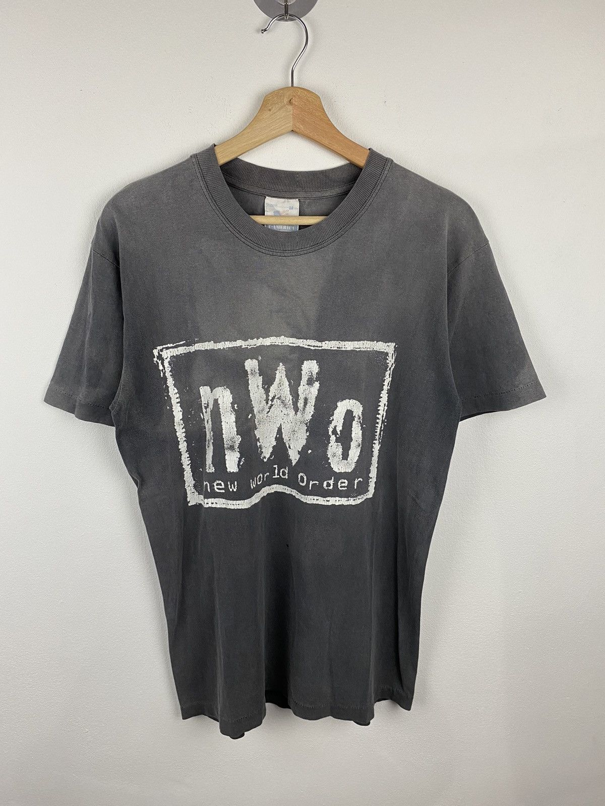 Vintage Vintage New World Order T-shirt Size US M / EU 48-50 / 2 - 1 Thumbnail