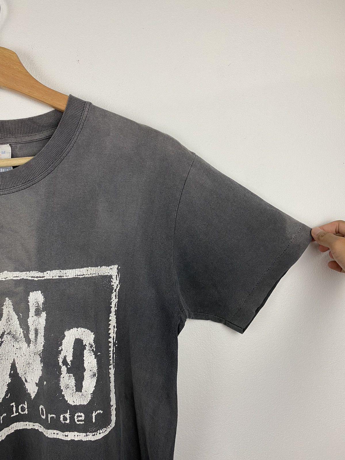 Vintage Vintage New World Order T-shirt Size US M / EU 48-50 / 2 - 4 Thumbnail