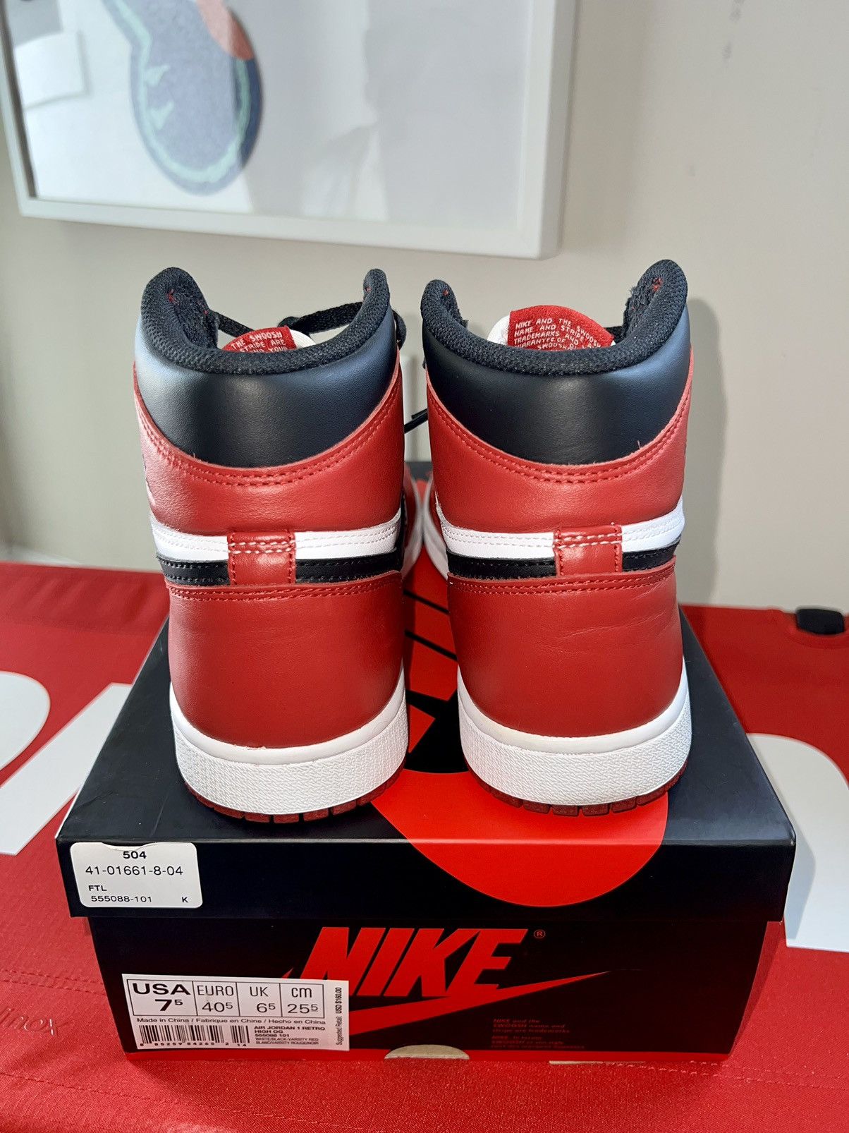 Jordan Brand × Nike Air Jordan 1 “Chicago” 2015 Size US 7.5 / EU 40-41 - 5 Thumbnail