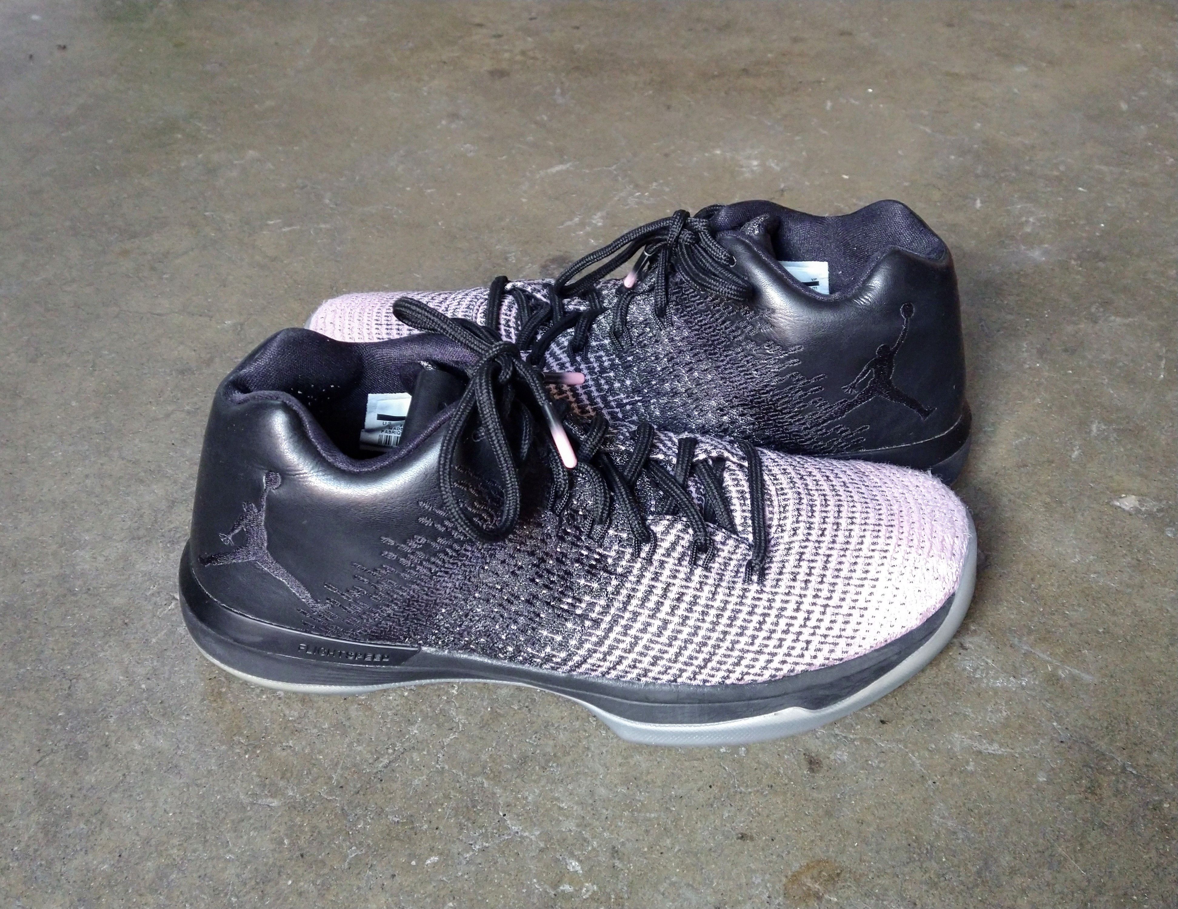 Jordan Brand Nike Air Jordan 31 Low Oreo Size 9 Pink Black 897564-001 Size US 9 / EU 42 - 2 Thumbnail