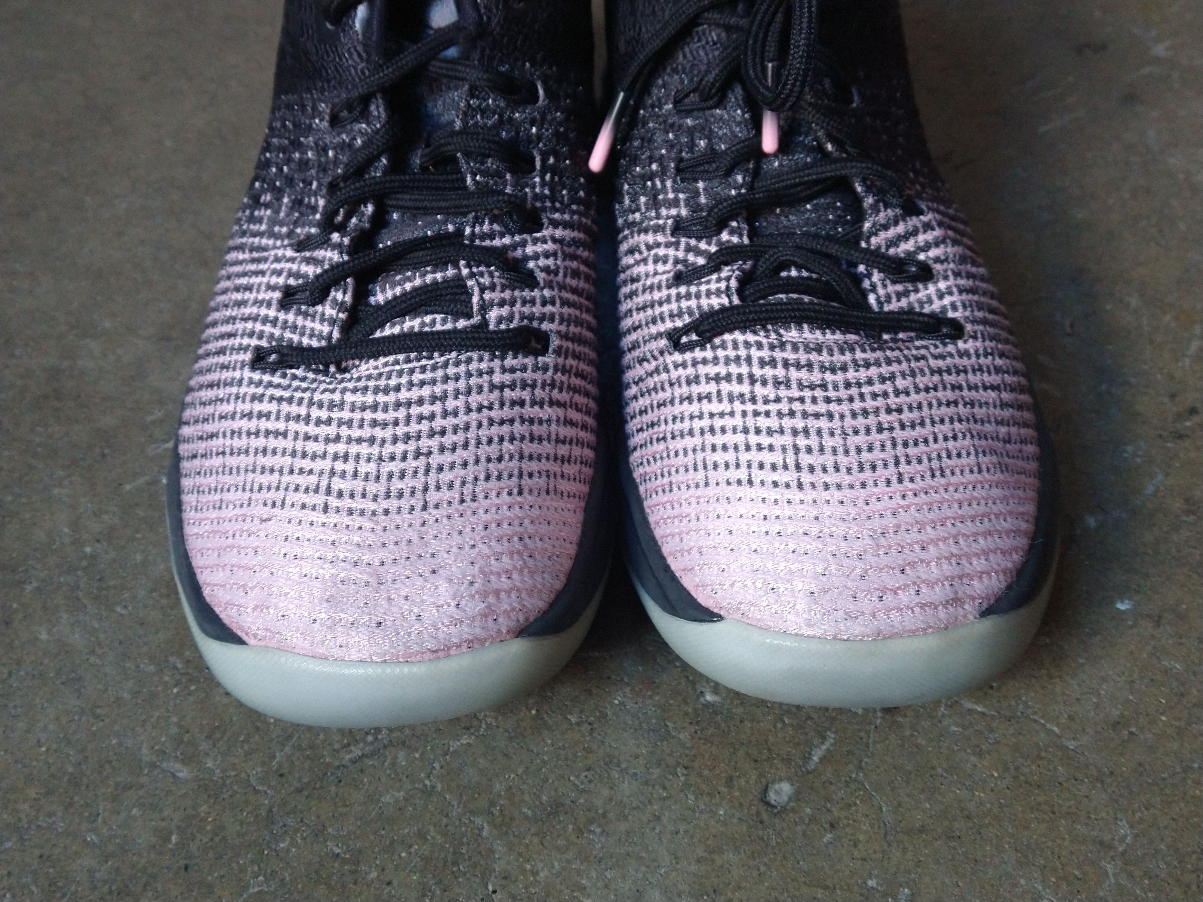 Jordan Brand Nike Air Jordan 31 Low Oreo Size 9 Pink Black 897564-001 Size US 9 / EU 42 - 4 Thumbnail