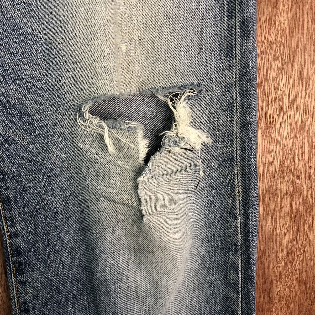 Uniqlo DLL Uniqlo Blue distressed Denim Jeans Pants #c292 Size US 33 - 4 Thumbnail