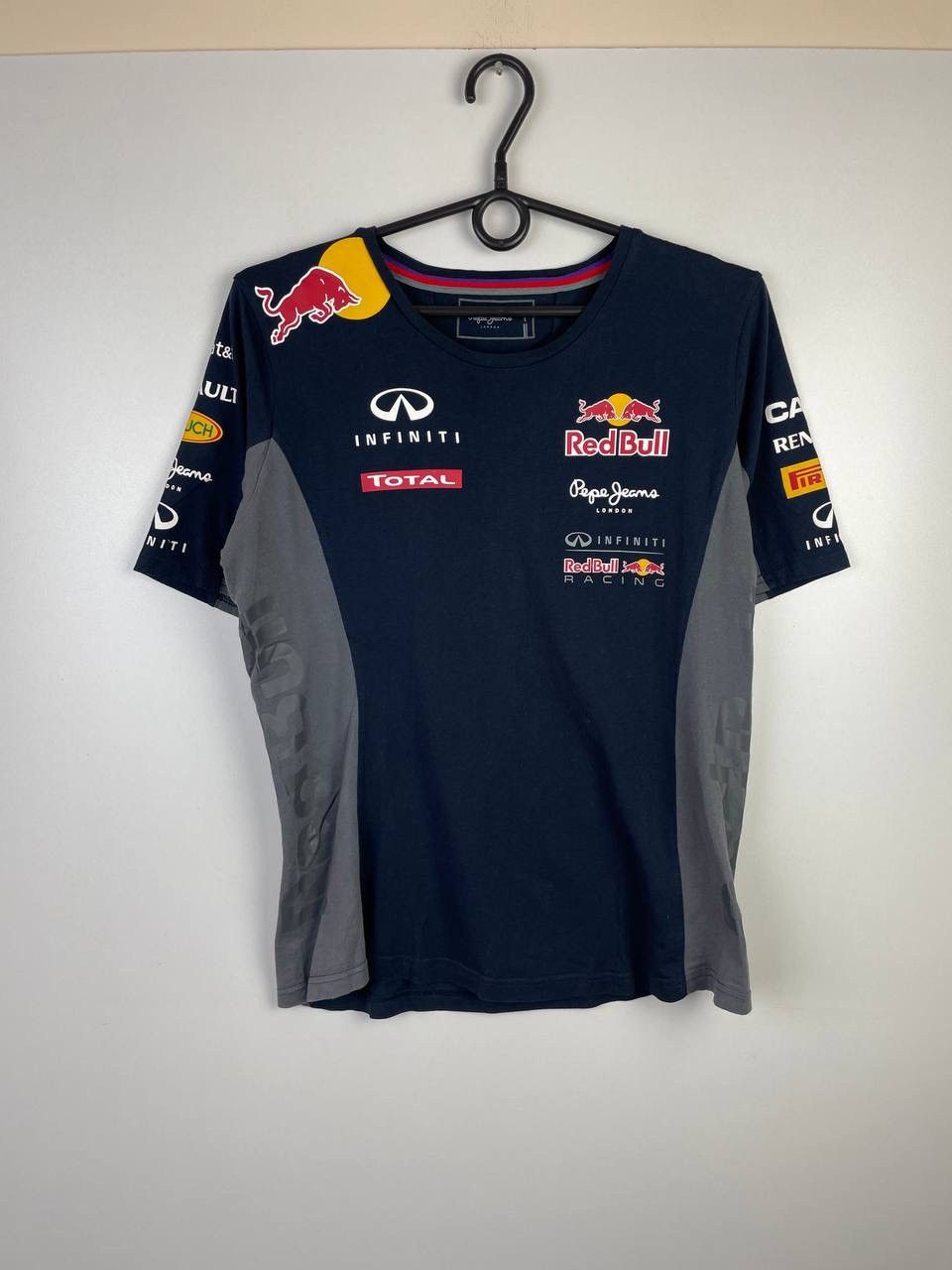 Pepe Jeans × Red Bull × Vintage Red Bull Pepe Jeans racing vintage t-shirt size L Size L / US 10 / IT 46 - 1 Thumbnail