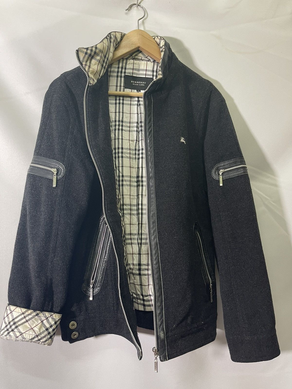 Burberry VINTAGE BURBERRY BLACK LABEL ZIPPER NICE JACKET Size US L / EU 52-54 / 3 - 4 Thumbnail