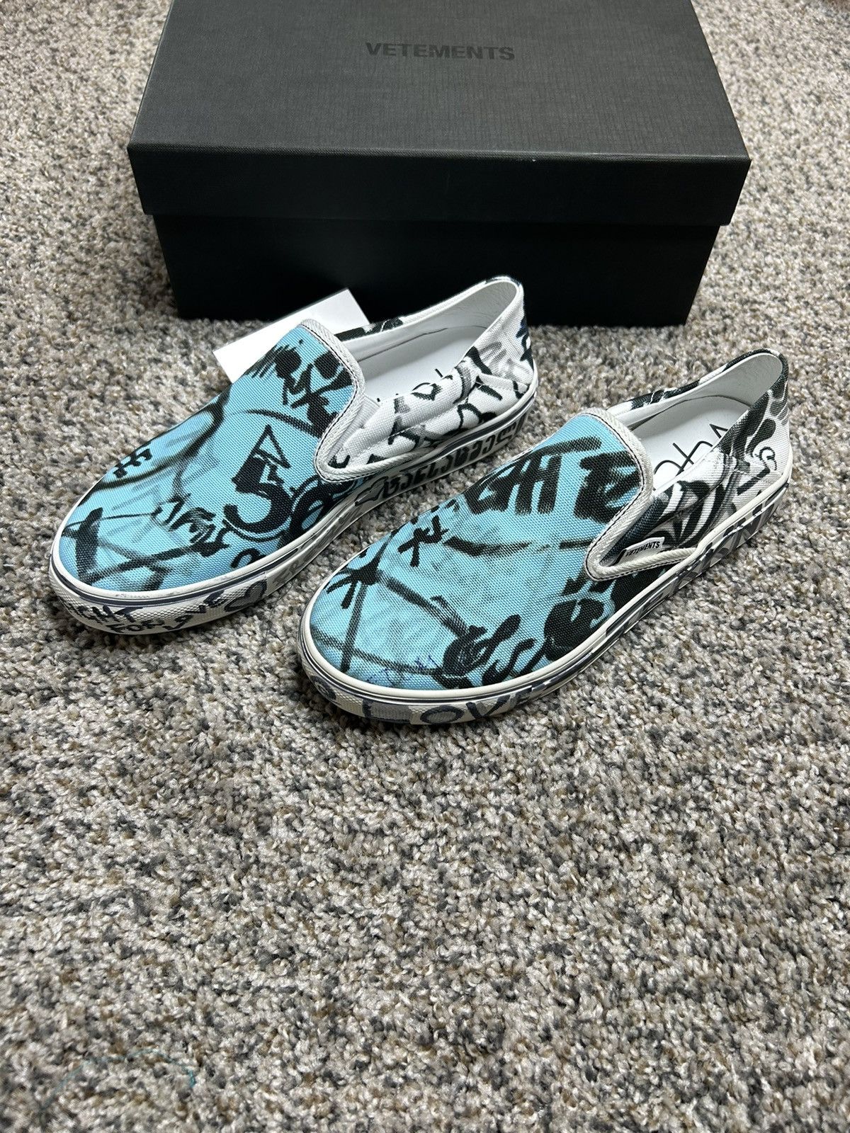 Vetements Vetements graffiti slip ons size 4 Size US 5 / EU 37 - 2 Thumbnail