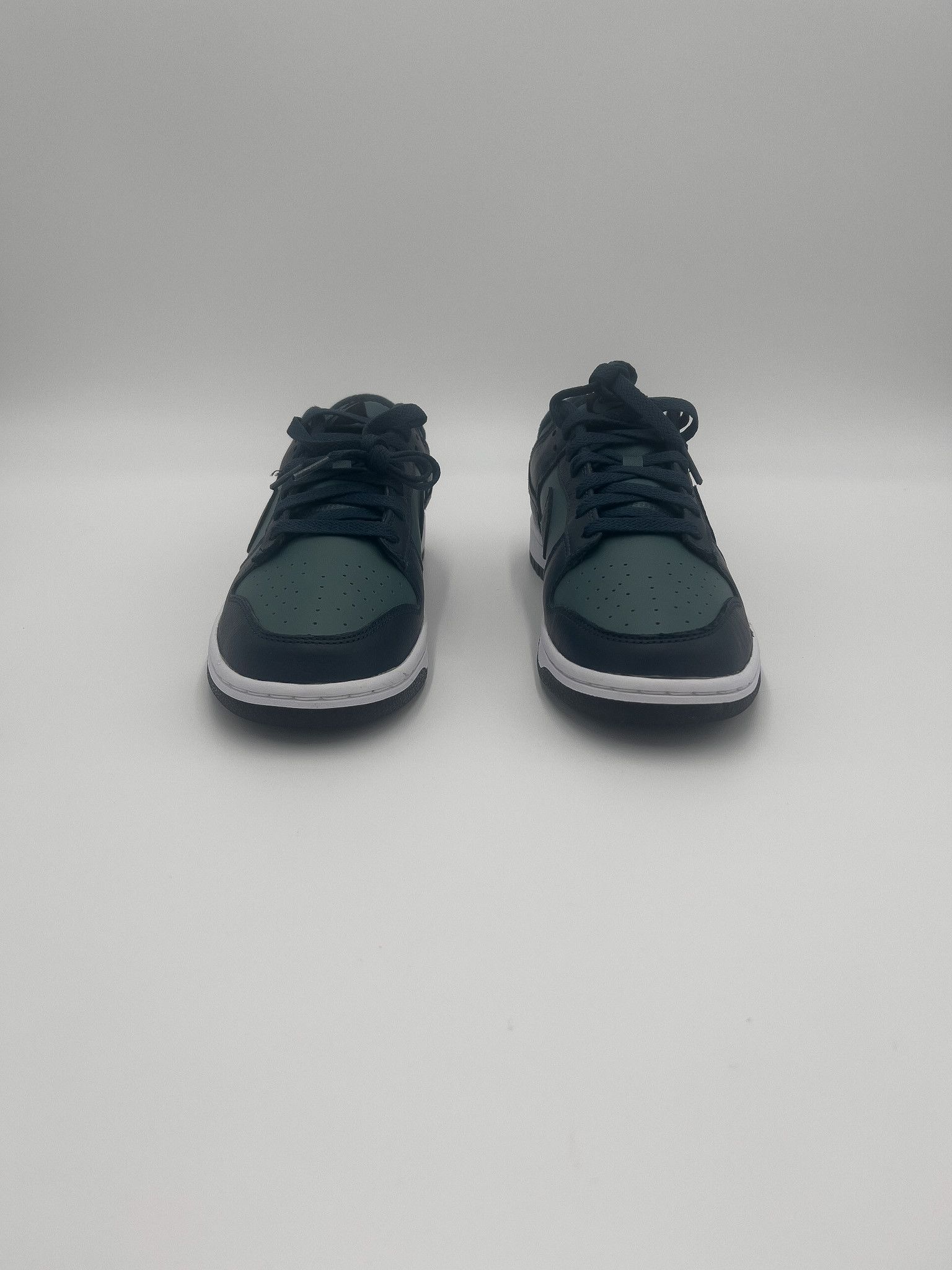Nike Size 7 • Nike Dunk Low Mineral Slate Armory Navy Size US 7 / EU 40 - 4 Thumbnail