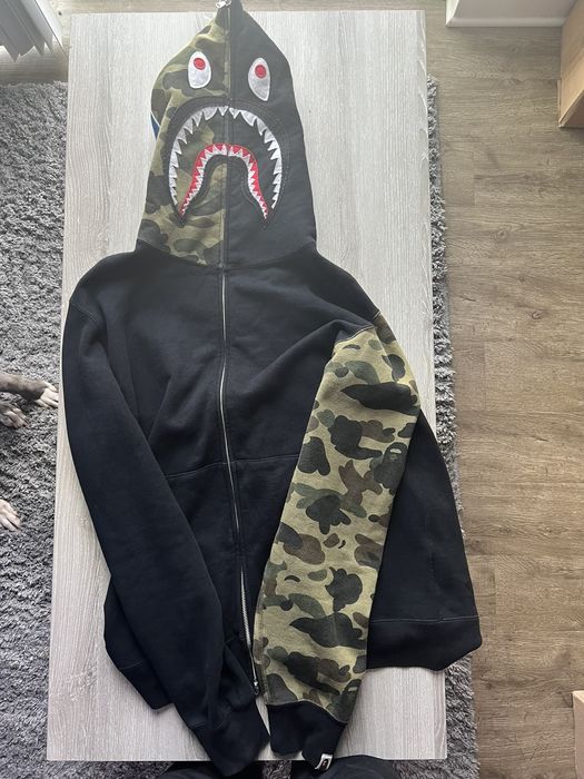 Black and discount camo bape hoodie