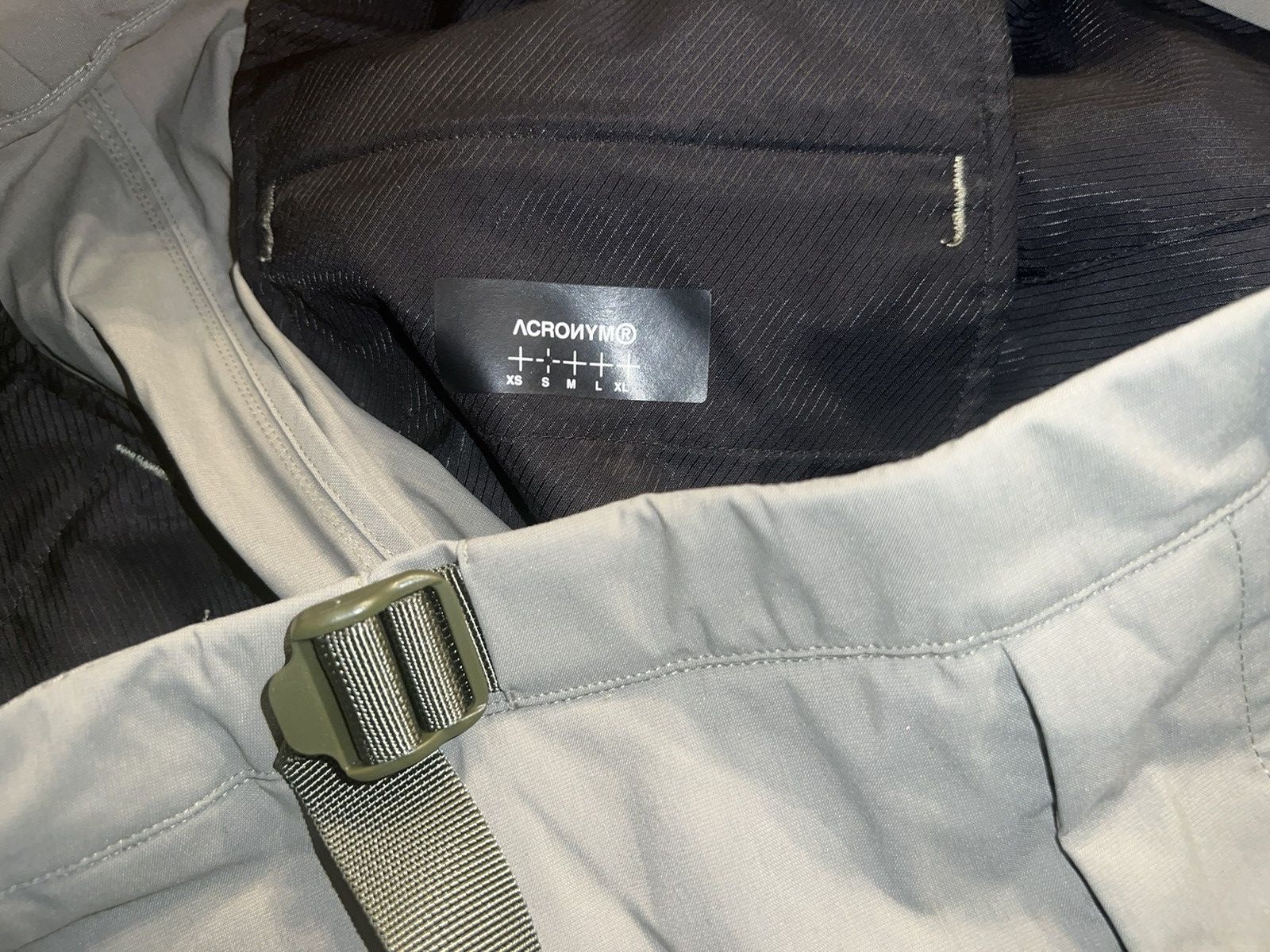 Acronym P30A-E (FW21) ALPHA GREEN (S) SMALL 