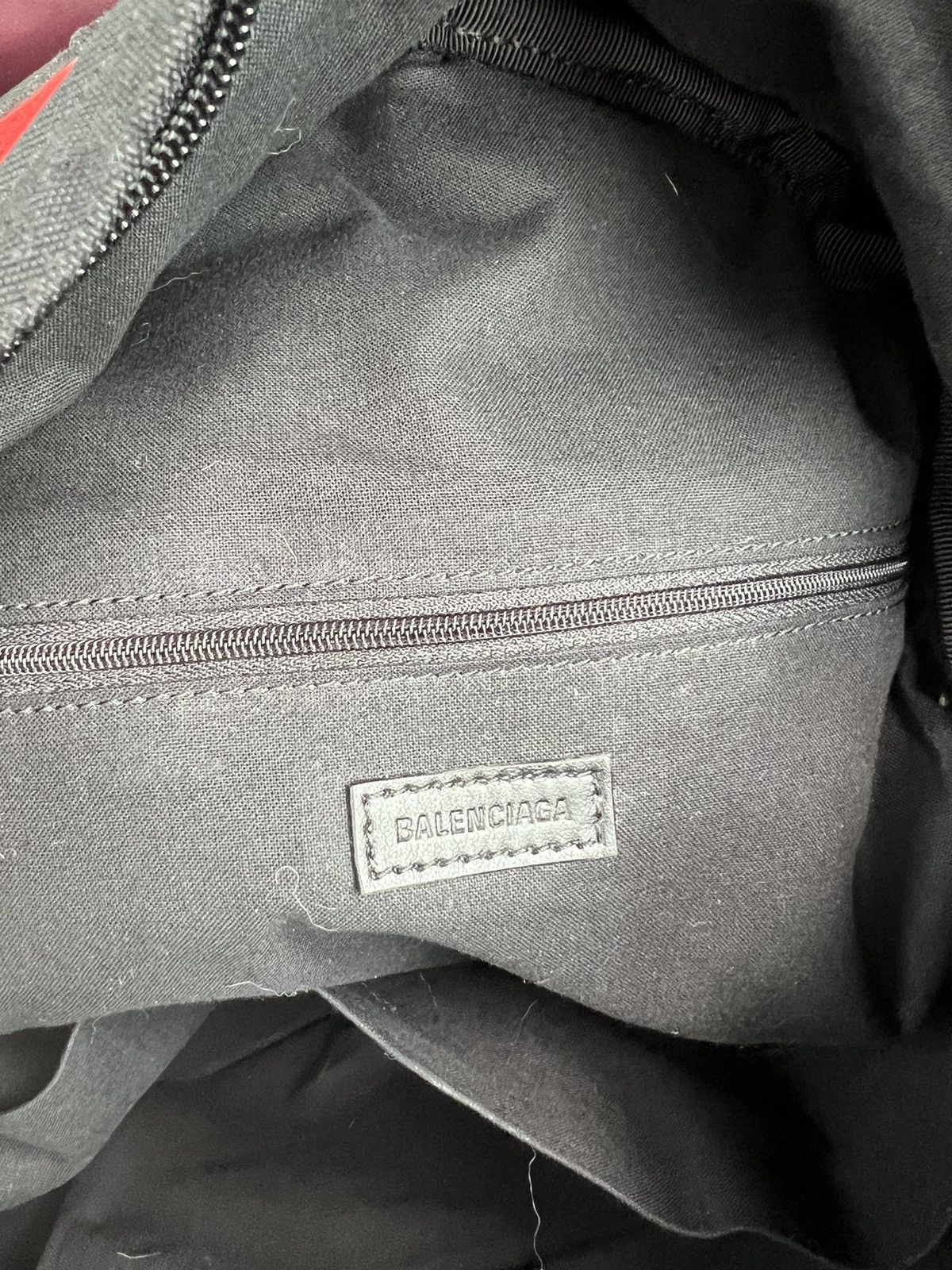 BALENCIAGA EXPLORER