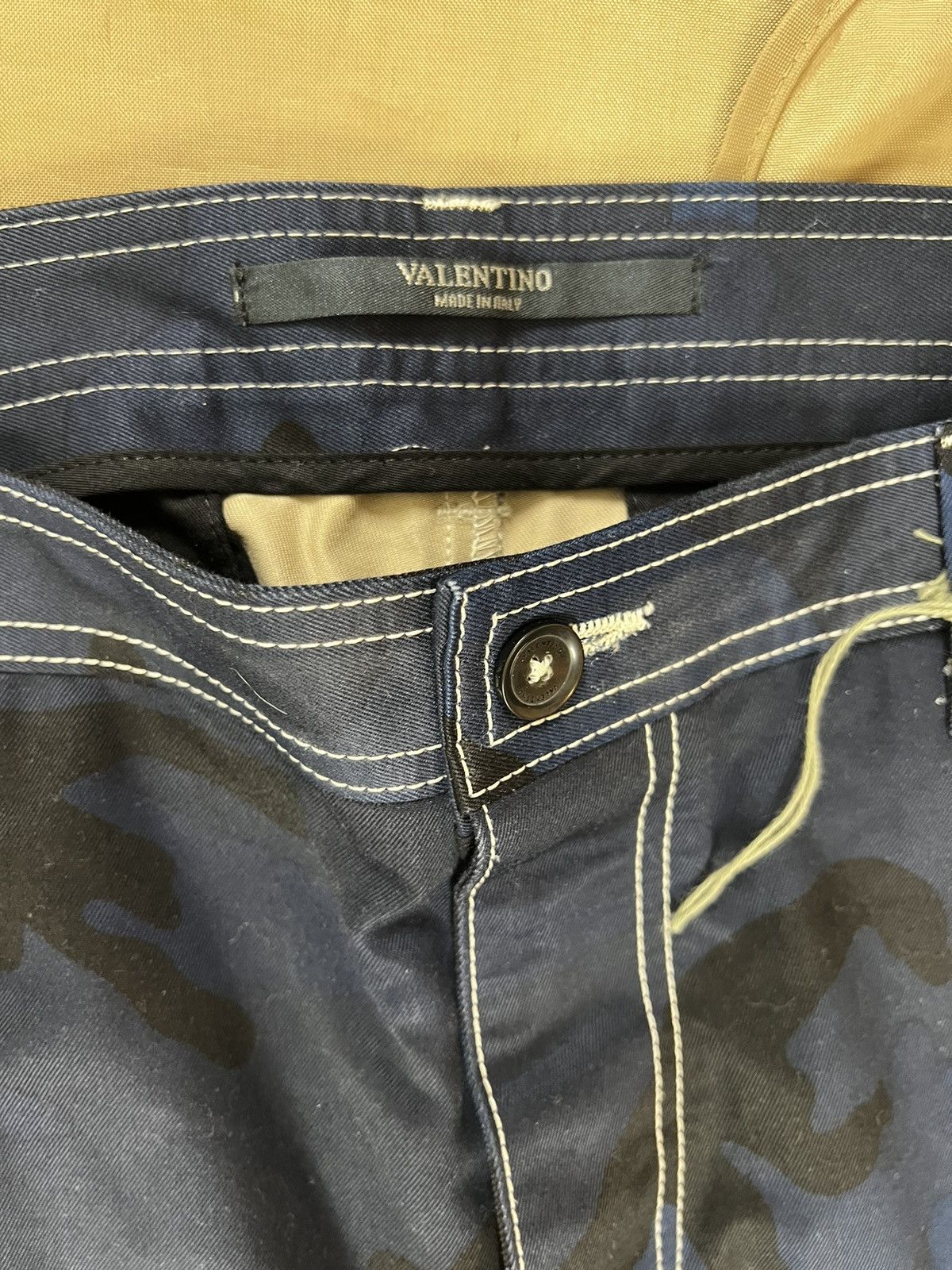 Valentino VALENTINO Multicolor Camou Shuffle Cargo Pants size 54 $1600 Size US 38 / EU 54 - 3 Thumbnail