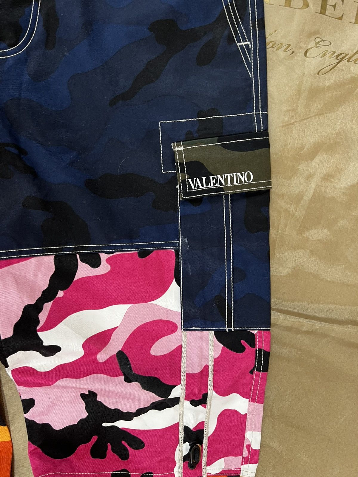 Valentino VALENTINO Multicolor Camou Shuffle Cargo Pants size 54 $1600 Size US 38 / EU 54 - 2 Thumbnail