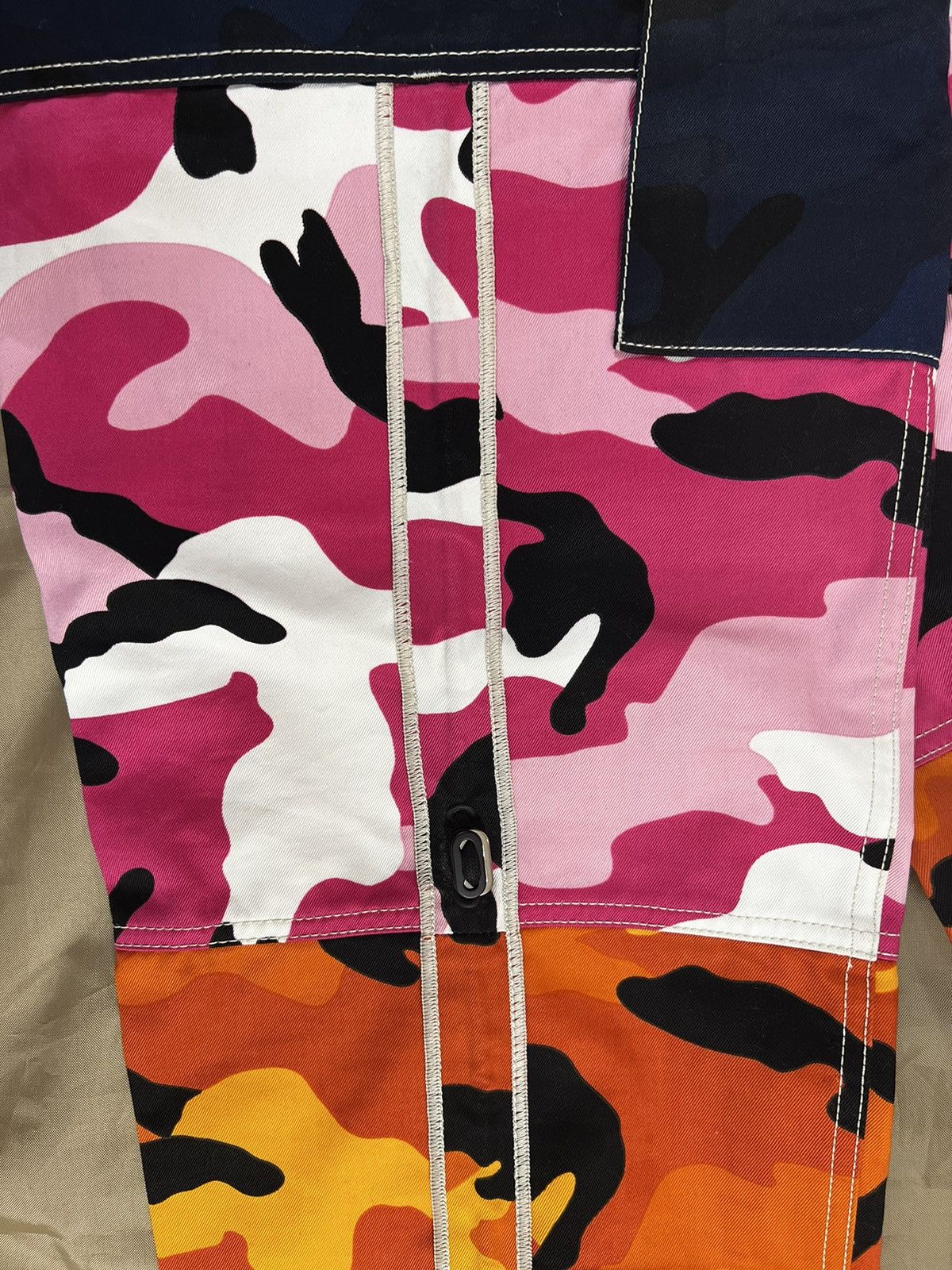 Valentino VALENTINO Multicolor Camou Shuffle Cargo Pants size 54 $1600 Size US 38 / EU 54 - 8 Thumbnail