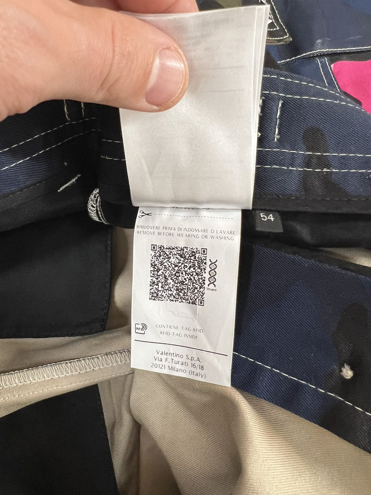 Valentino VALENTINO Multicolor Camou Shuffle Cargo Pants size 54 $1600 Size US 38 / EU 54 - 7 Thumbnail