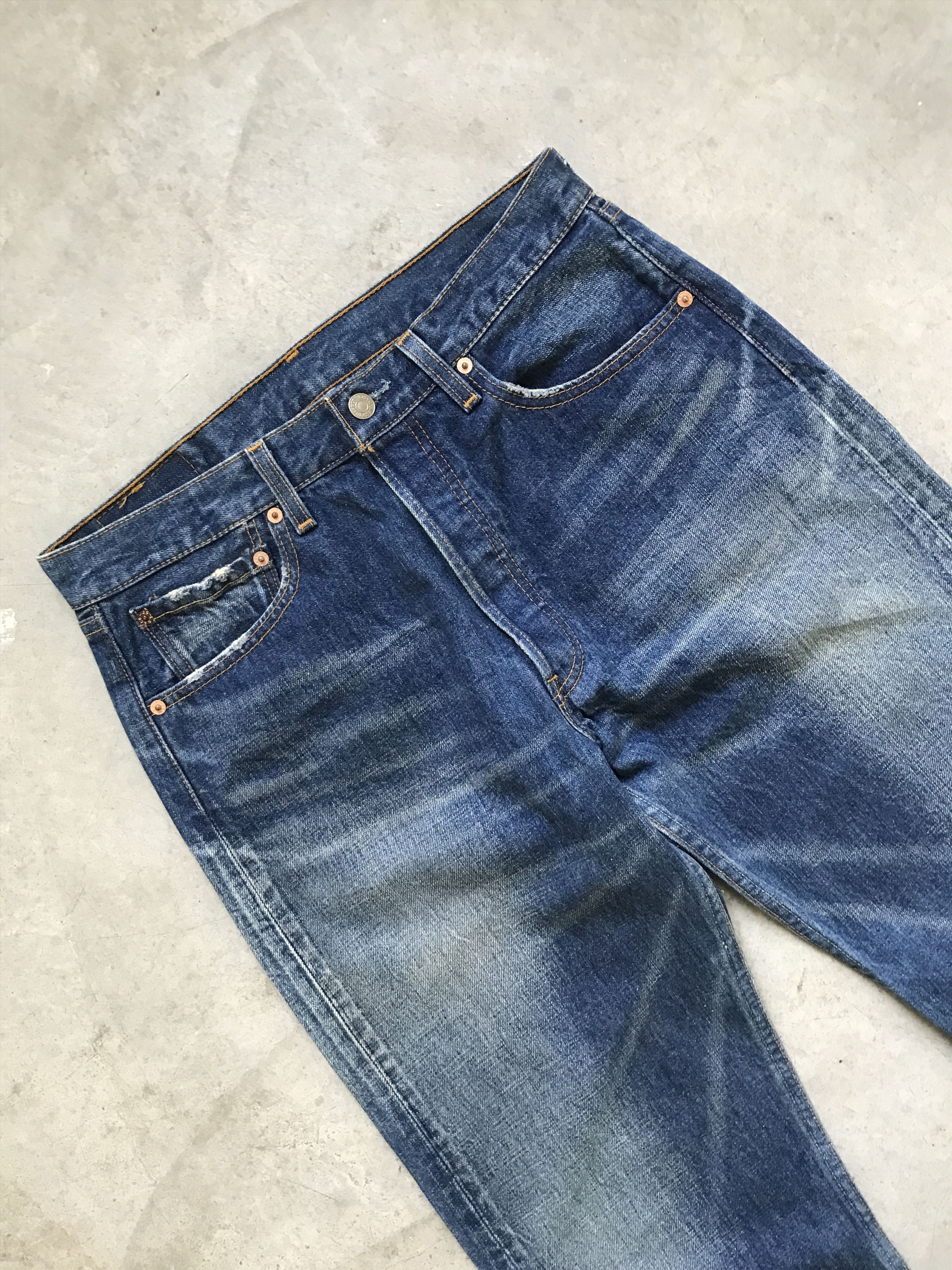 Levi's VLEV72 - Vintage Levis 501 Blue Wash Jeans Size US 30 / EU 46 - 2 Thumbnail