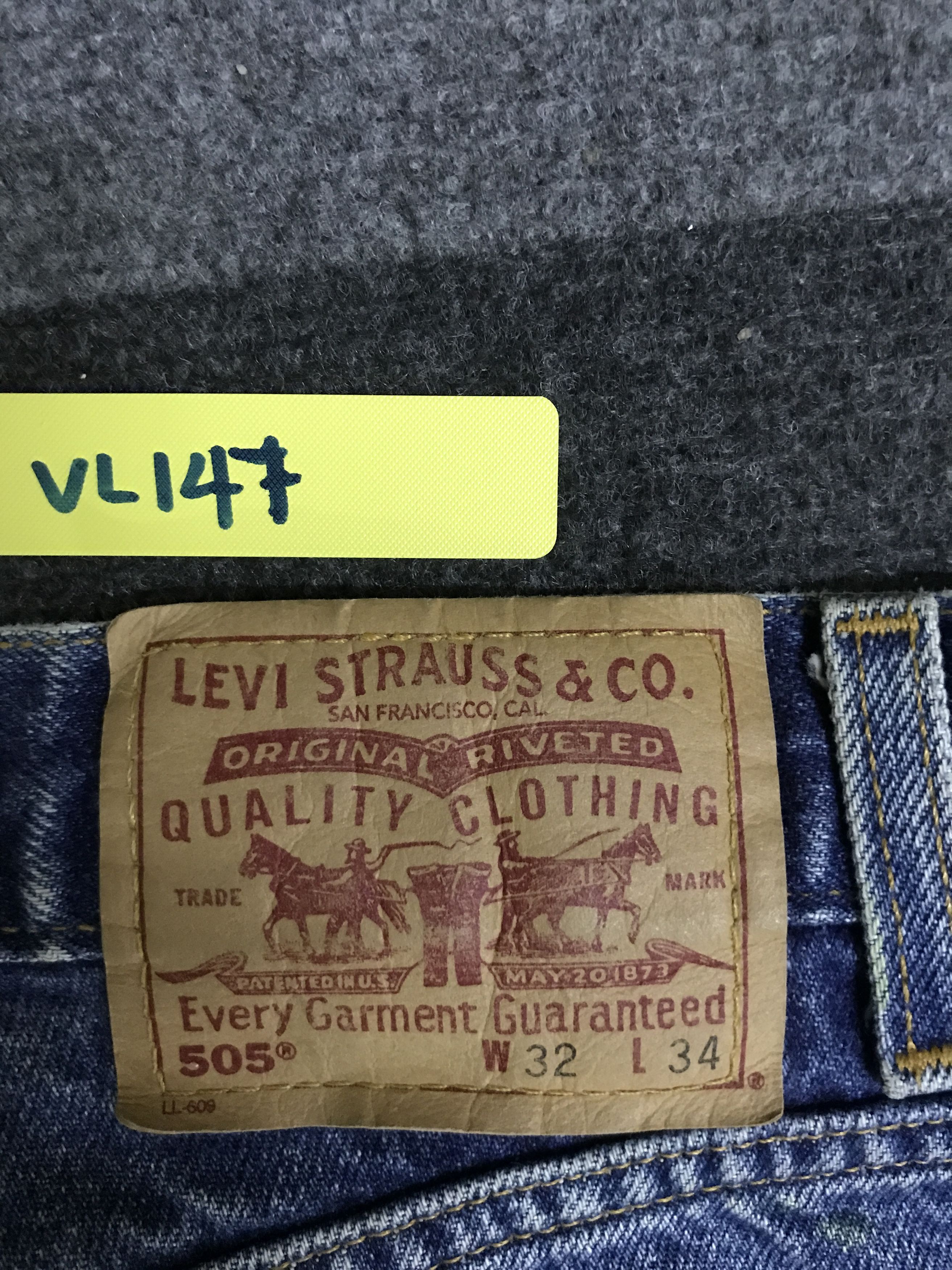Levi's VL147-Vintage Levis 505 Blue Wash Jeans Size US 32 / EU 48 - 16 Thumbnail