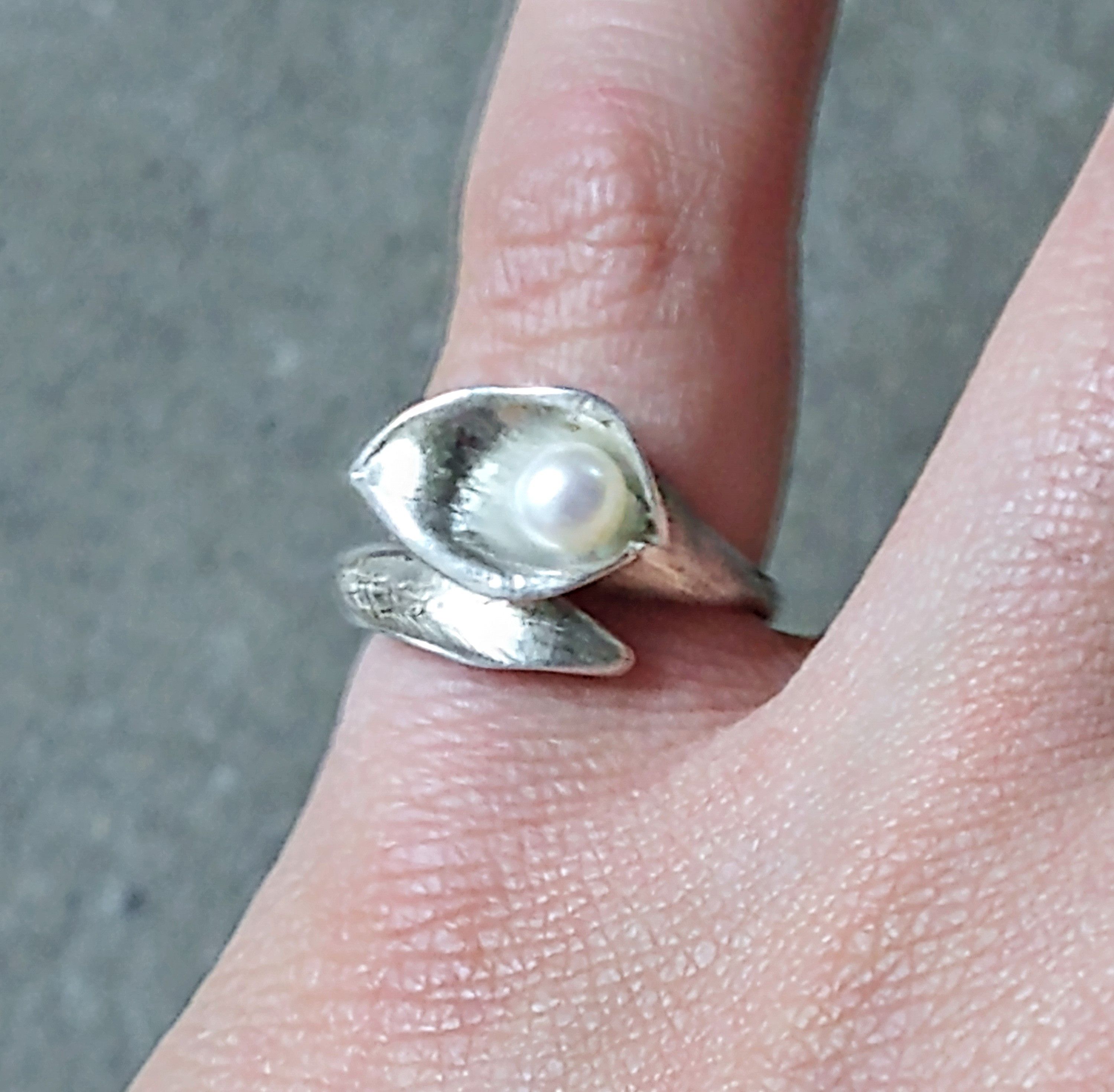 Jewelry Vintage Sterling Silver Ring Pearl Size 6.75 Lily Flower Size ONE SIZE - 15 Thumbnail