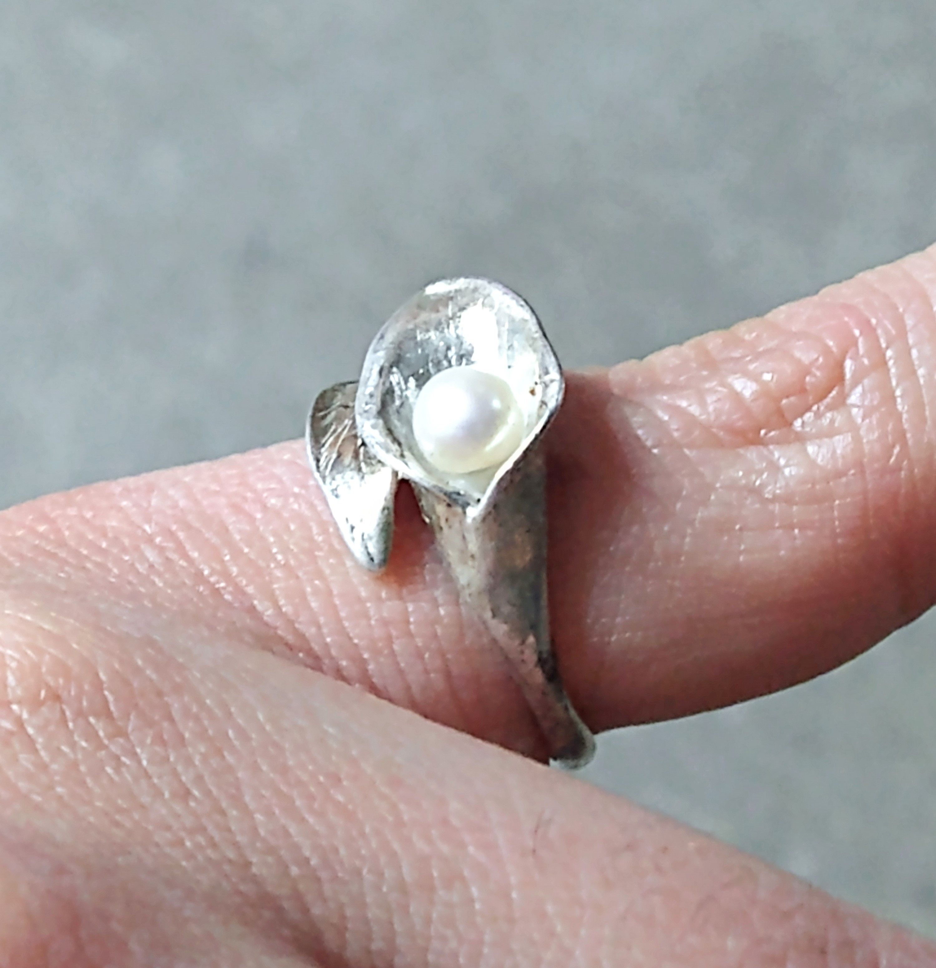 Jewelry Vintage Sterling Silver Ring Pearl Size 6.75 Lily Flower Size ONE SIZE - 16 Thumbnail