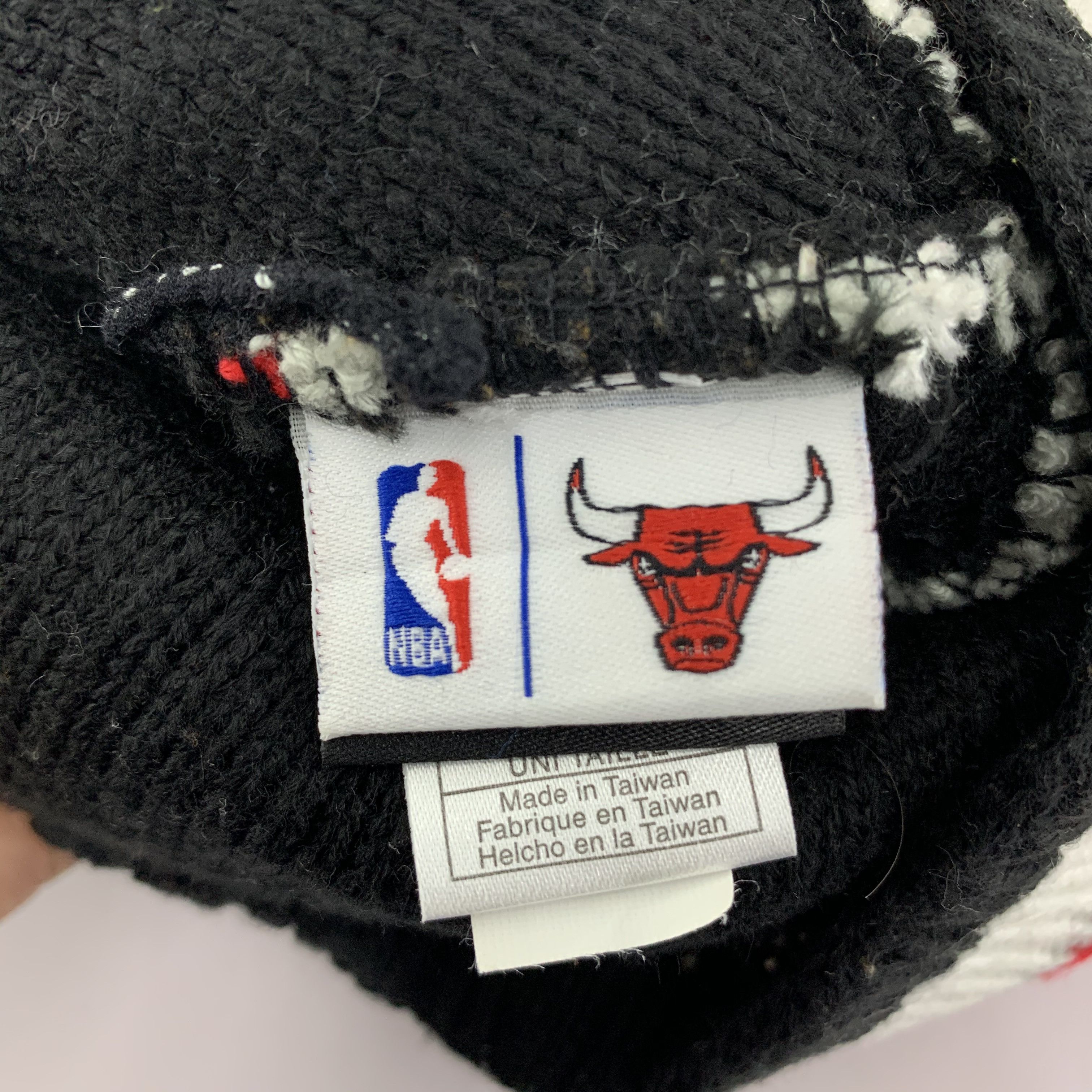 NBA Chicago Bulls x NBA Beanie Hat Striped Size ONE SIZE - 4 Thumbnail