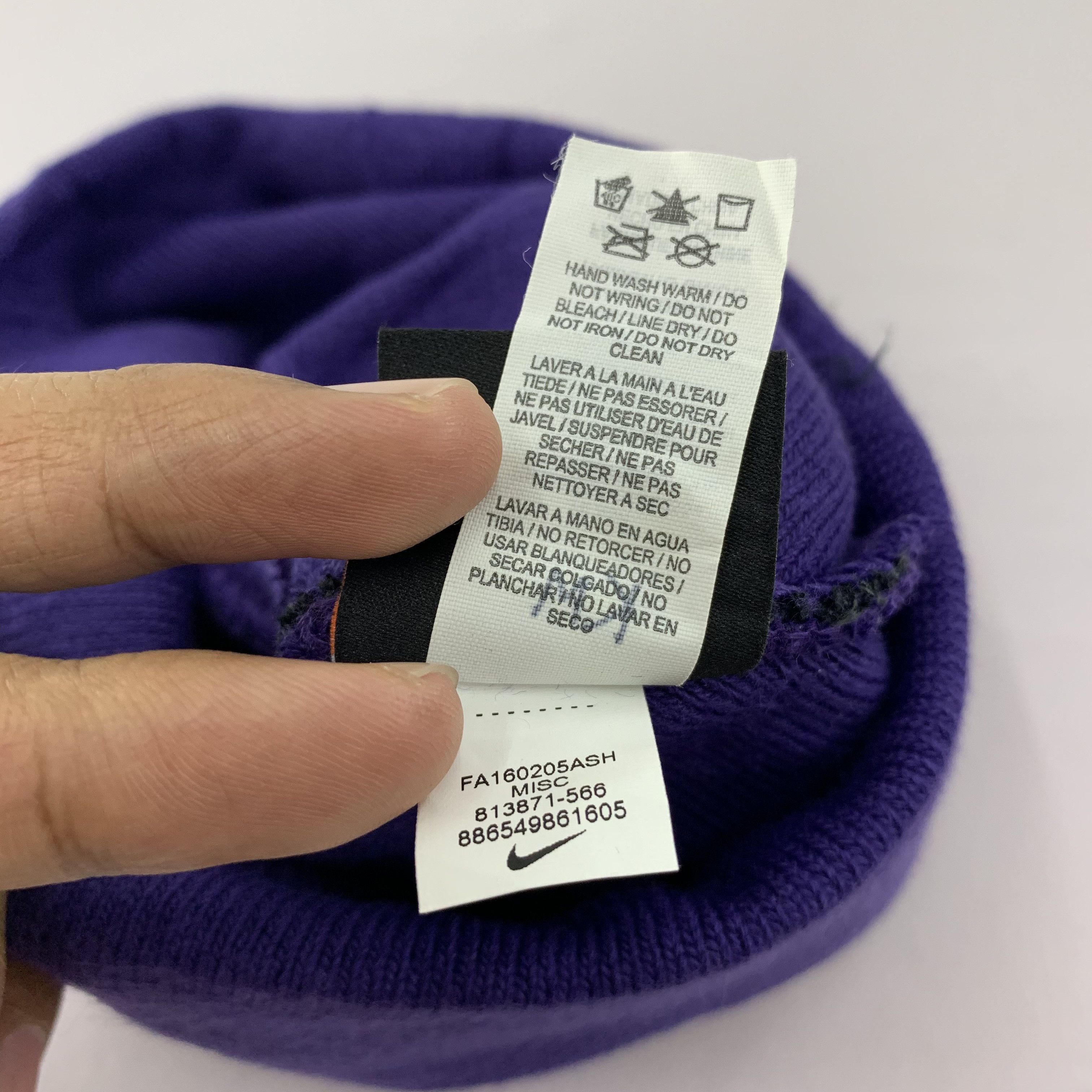 Nike Nike W Embroidered Logo Beanie Size ONE SIZE - 11 Thumbnail