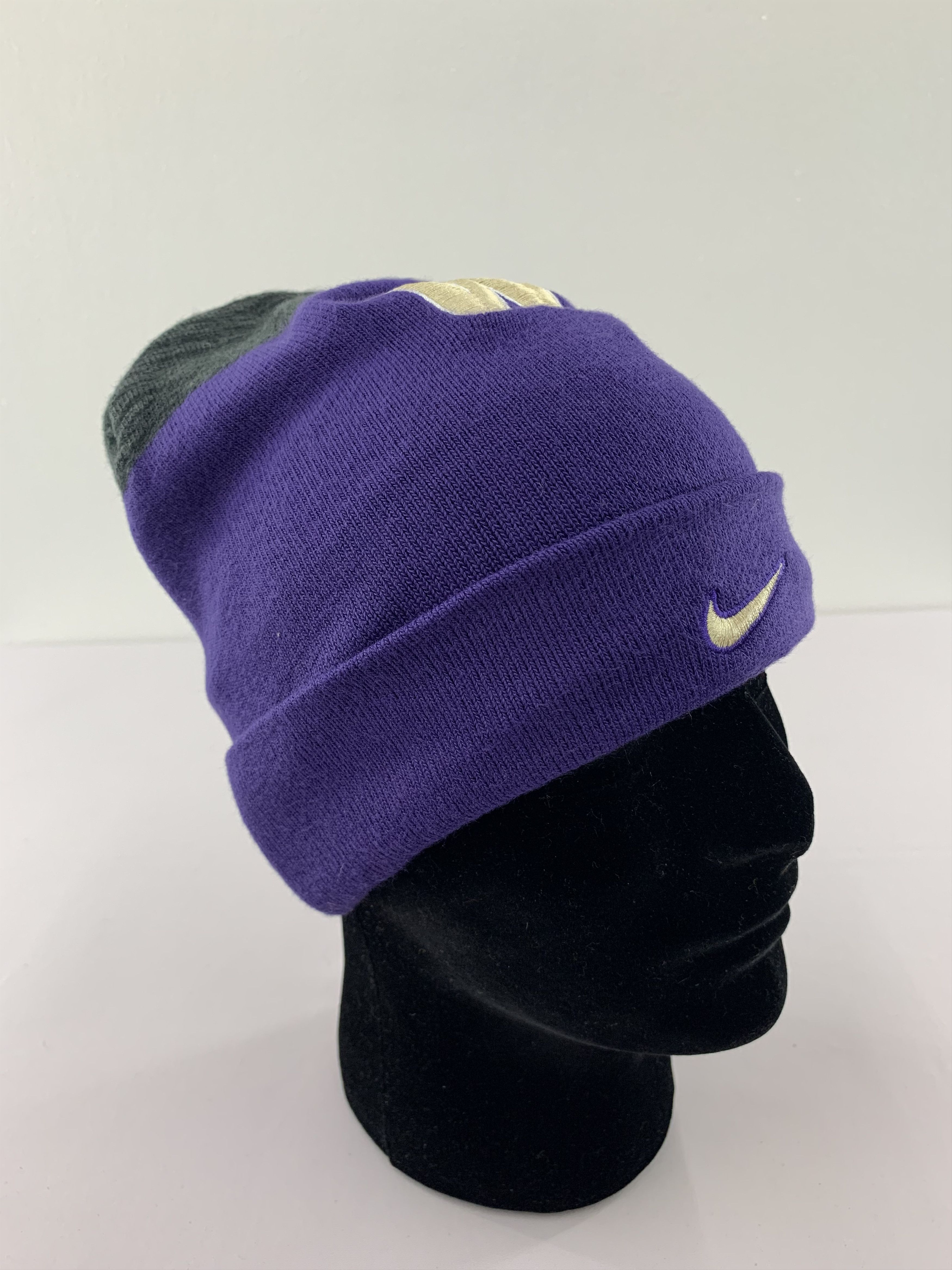 Nike Nike W Embroidered Logo Beanie Size ONE SIZE - 8 Thumbnail