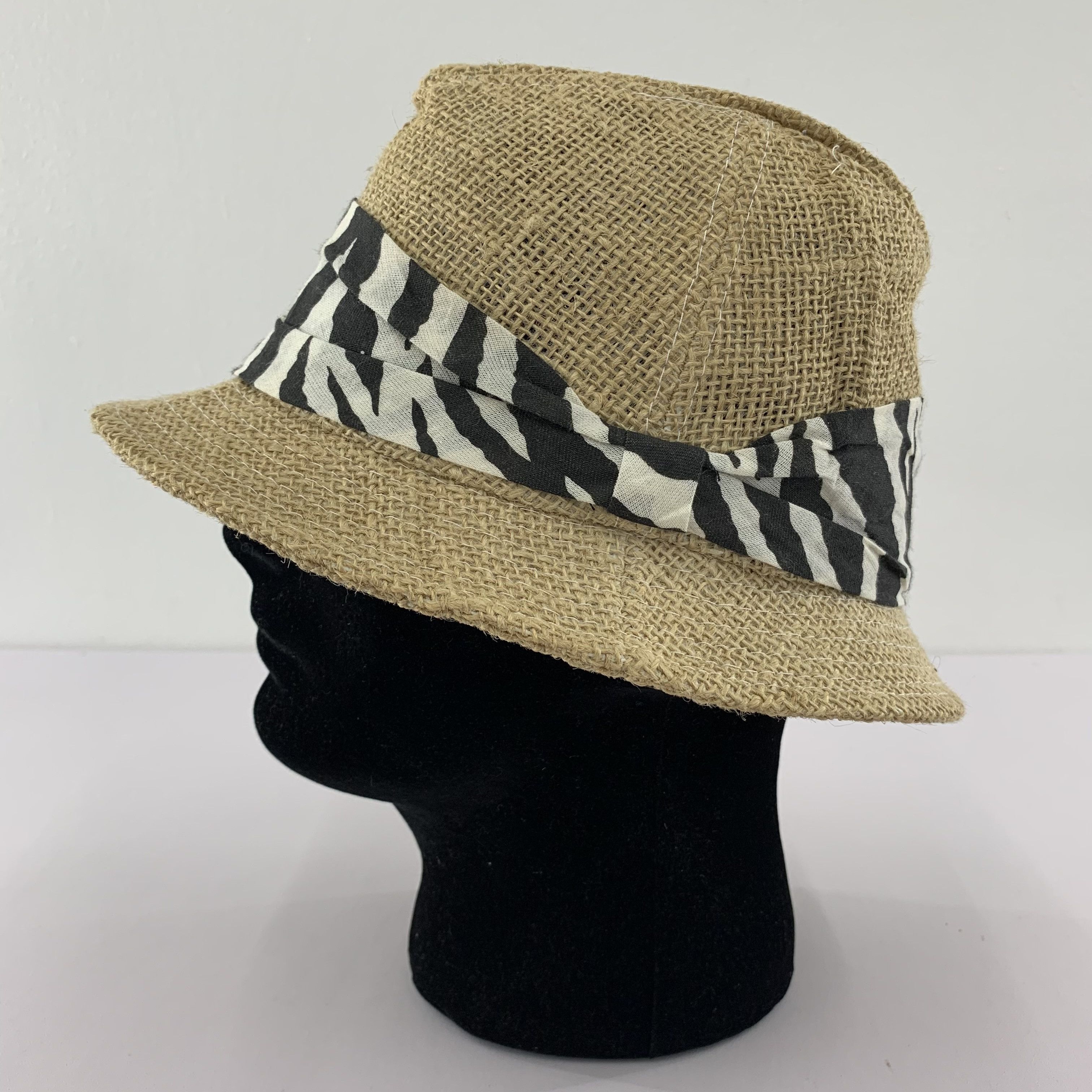 Japanese Brand Unknown Hats Nice Design - SS2021 Size ONE SIZE - 3 Thumbnail