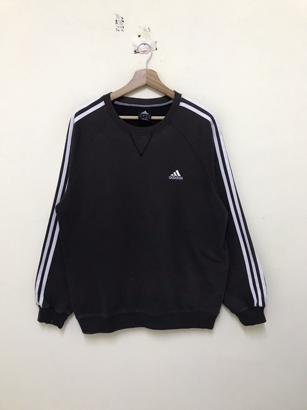 Adidas Vintage Adidas Streetwear Sweatshirt Size US M / EU 48-50 / 2 - 4 Thumbnail