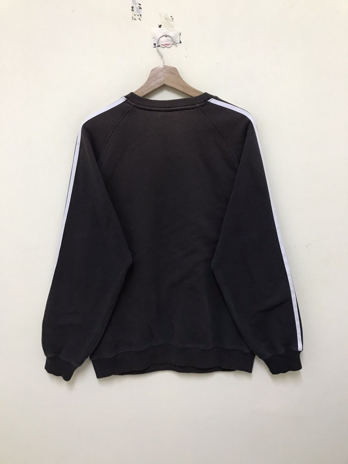 Adidas Vintage Adidas Streetwear Sweatshirt Size US M / EU 48-50 / 2 - 3 Thumbnail