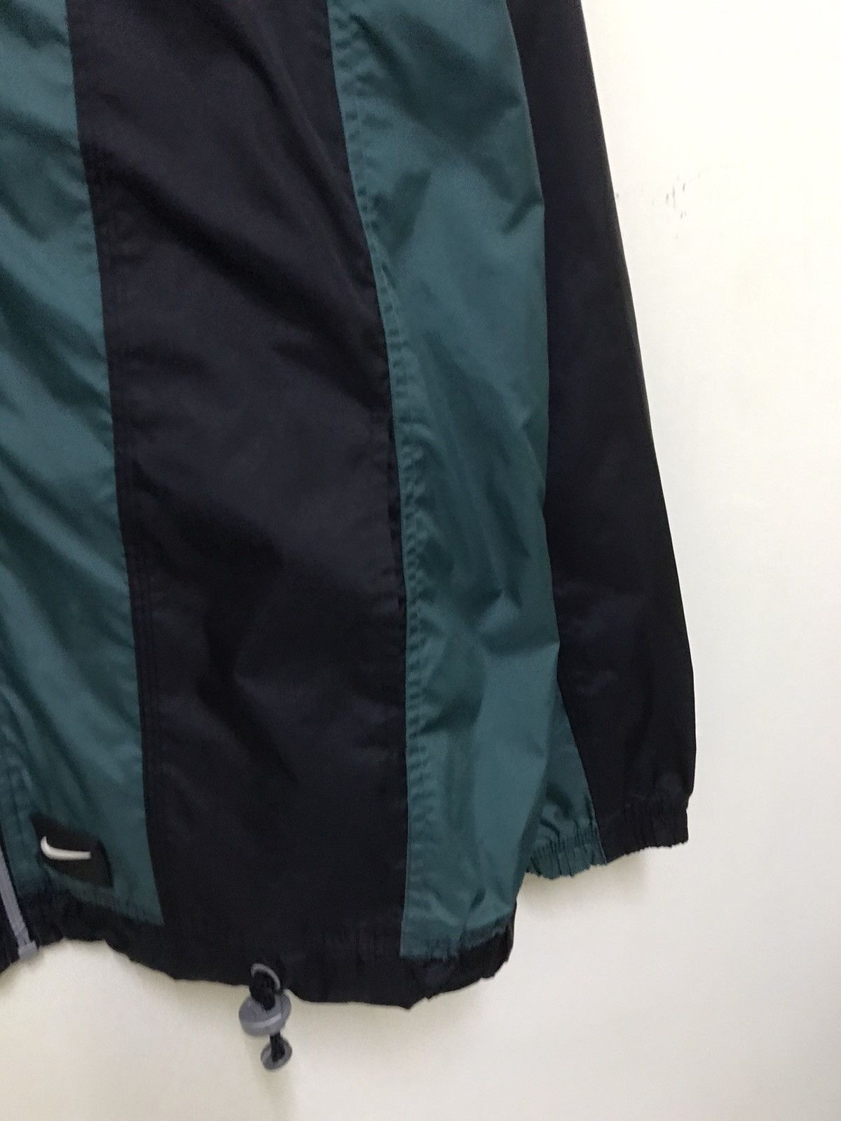 Nike Vintage Nike Orange Tag Windbreaker Light Jacket Size US L / EU 52-54 / 3 - 6 Thumbnail