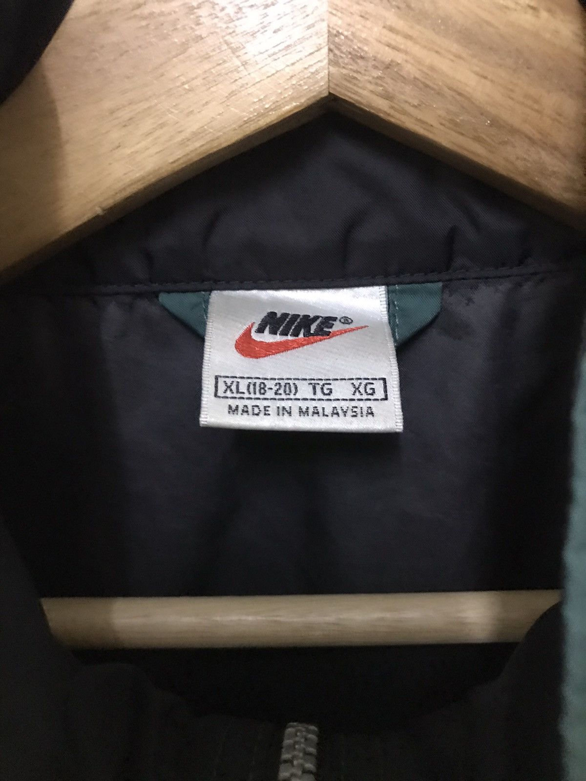 Nike Vintage Nike Orange Tag Windbreaker Light Jacket Size US L / EU 52-54 / 3 - 11 Thumbnail