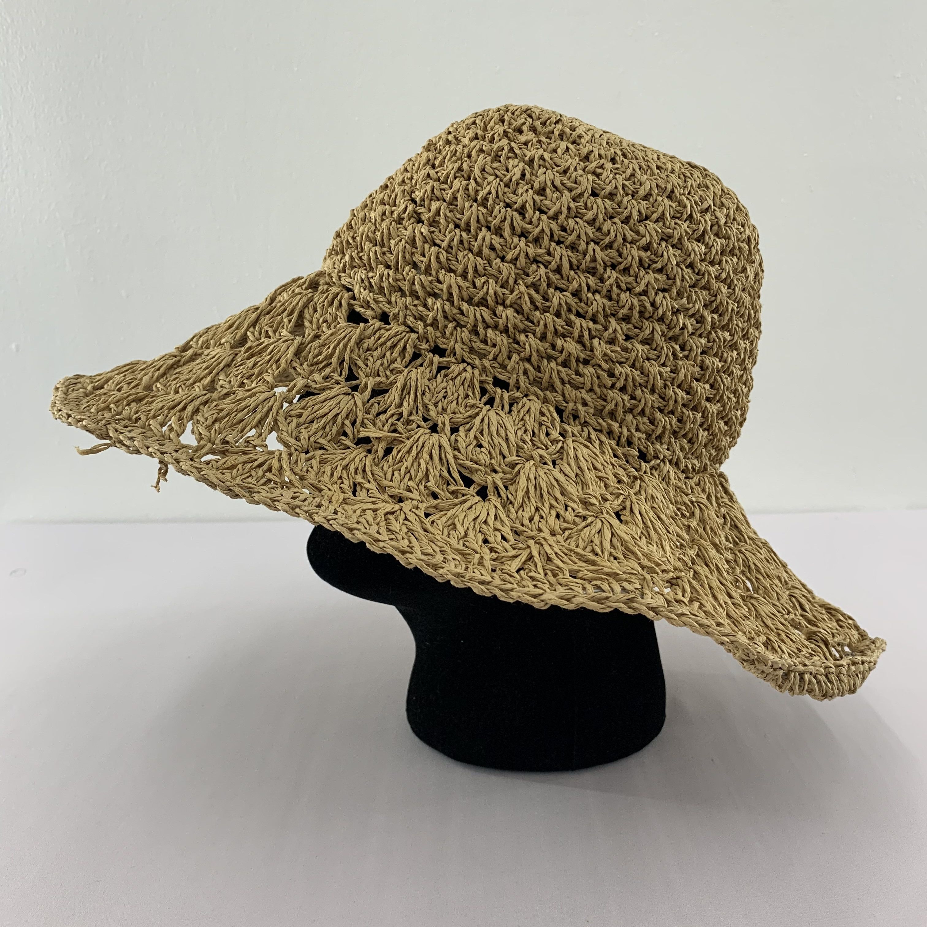 Handmade Vintage Handmade Straw Hats - S2041 Size ONE SIZE - 1 Thumbnail