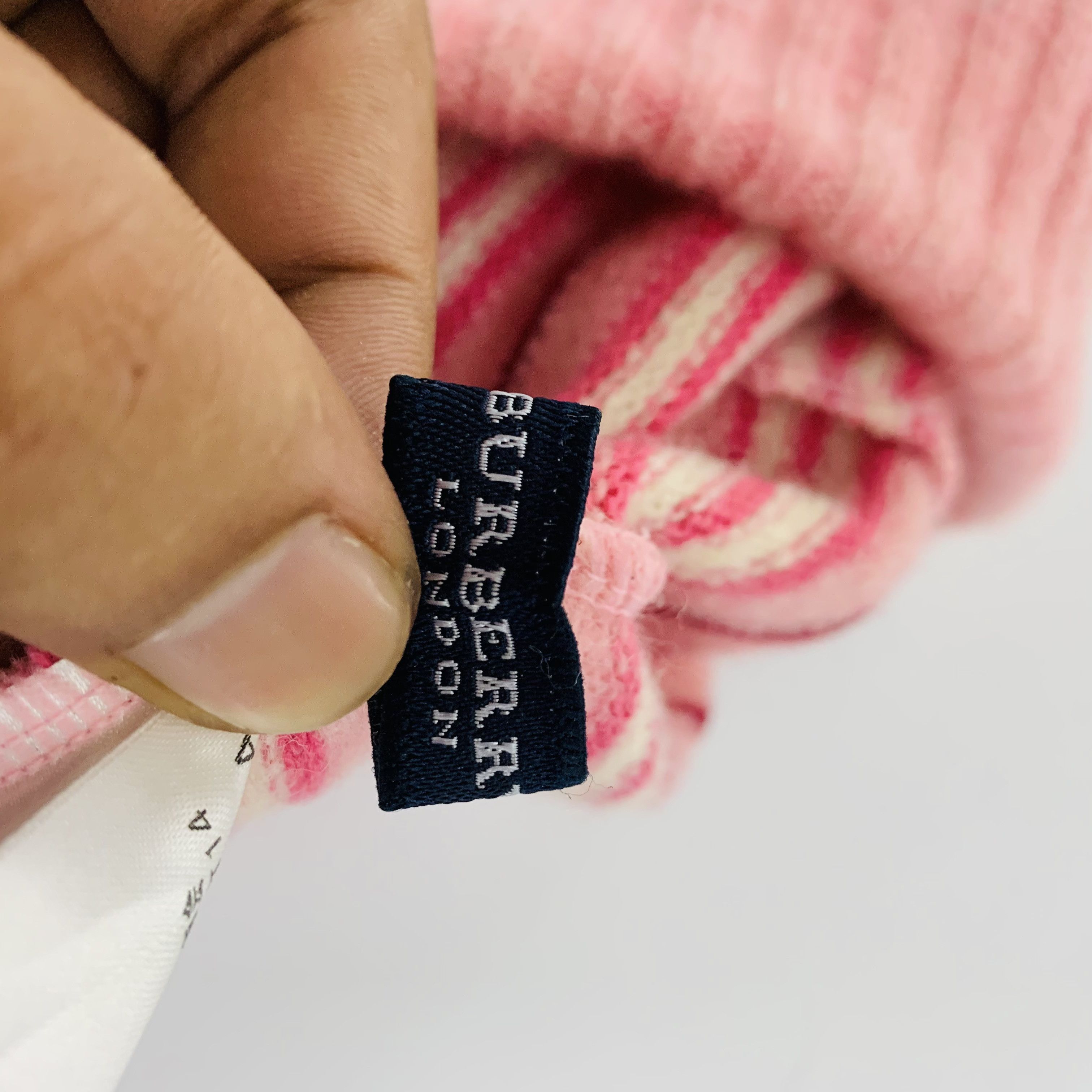 Burberry Burberry Beanie Hats Snow Cap Striped - B3051 Size ONE SIZE - 7 Thumbnail