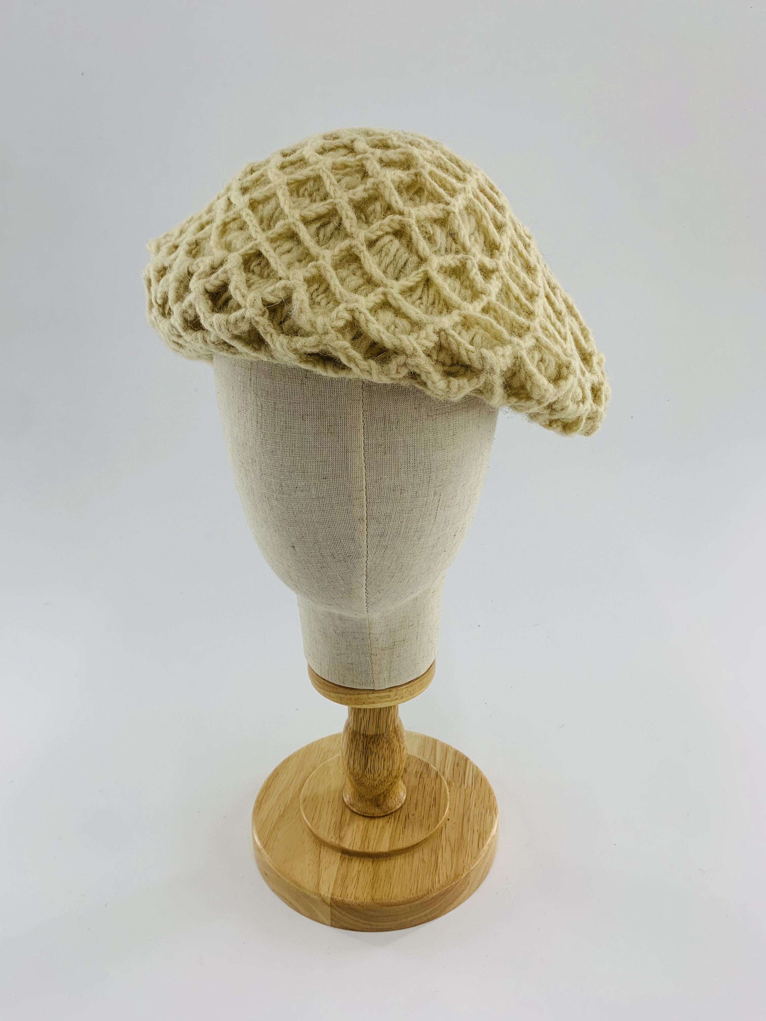 Handmade Vintage Handmade Beret hats Knitted - B3043 Size ONE SIZE - 1 Thumbnail