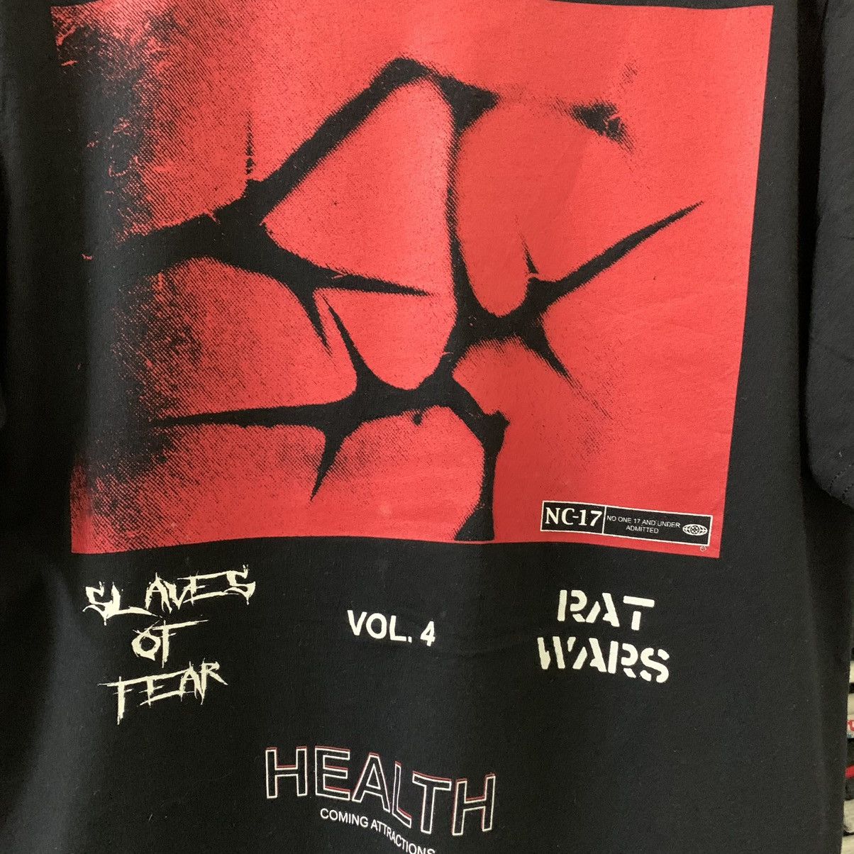 Band Tees HEALTH U.S NOISE ROCK “SLAVES OF FEAR” Size US L / EU 52-54 / 3 - 5 Thumbnail