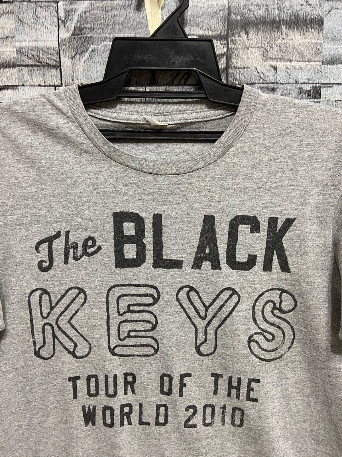 Band Tees Vintage The Black Keys Band t shirt tour 2010 fit M Size US M / EU 48-50 / 2 - 2 Thumbnail