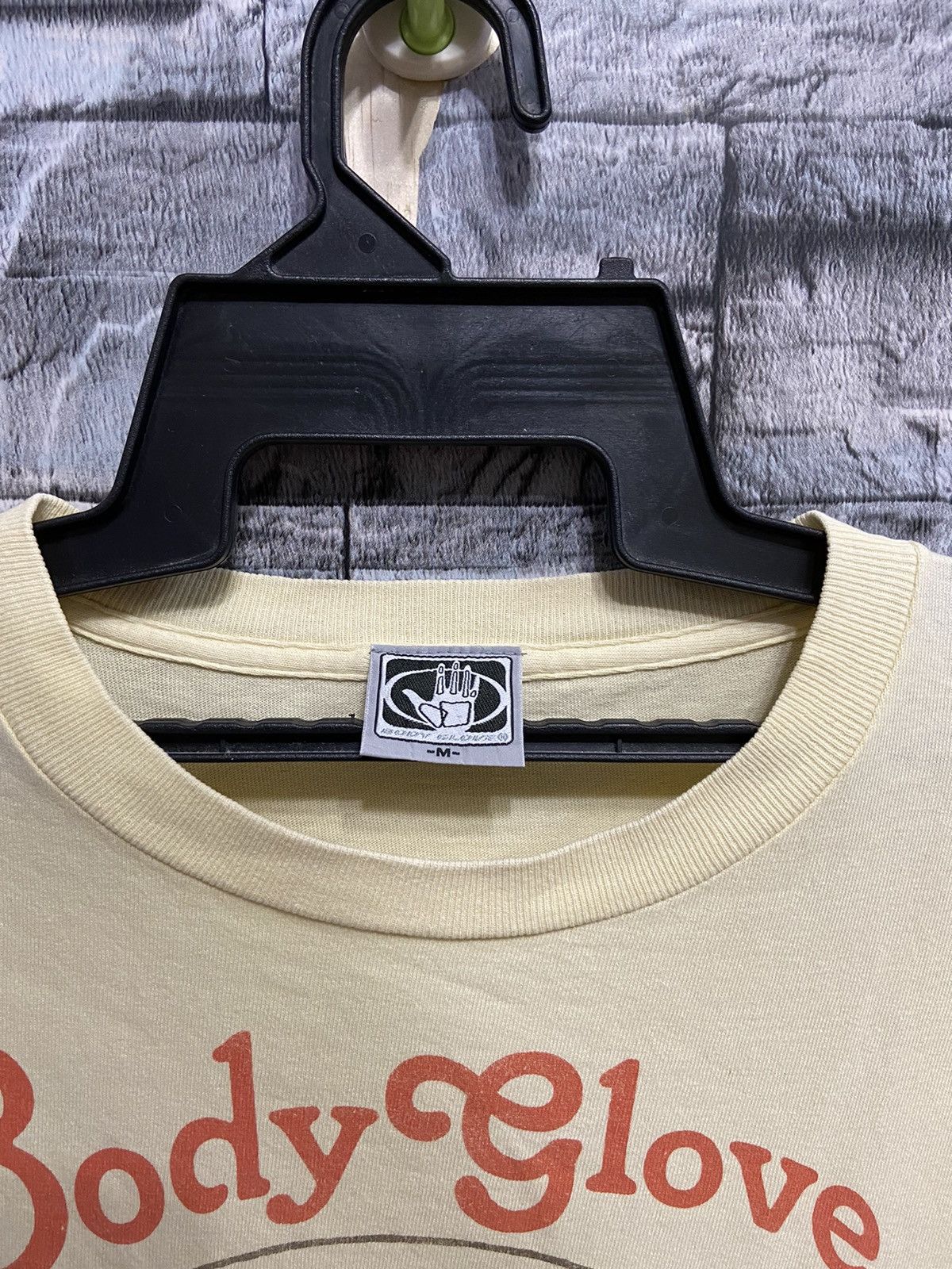 Body Glove Vintage Body Glove t shirt big design surf Size US M / EU 48-50 / 2 - 3 Thumbnail