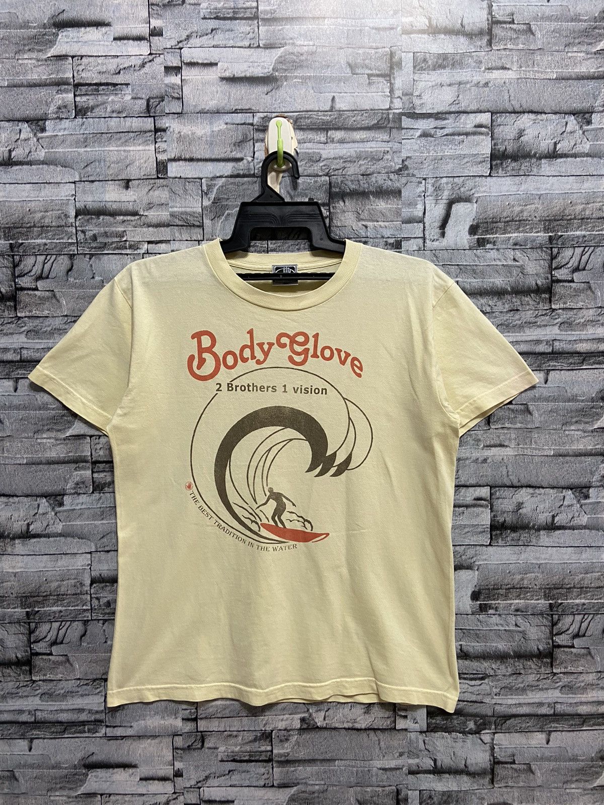 Body Glove Vintage Body Glove t shirt big design surf Size US M / EU 48-50 / 2 - 1 Thumbnail