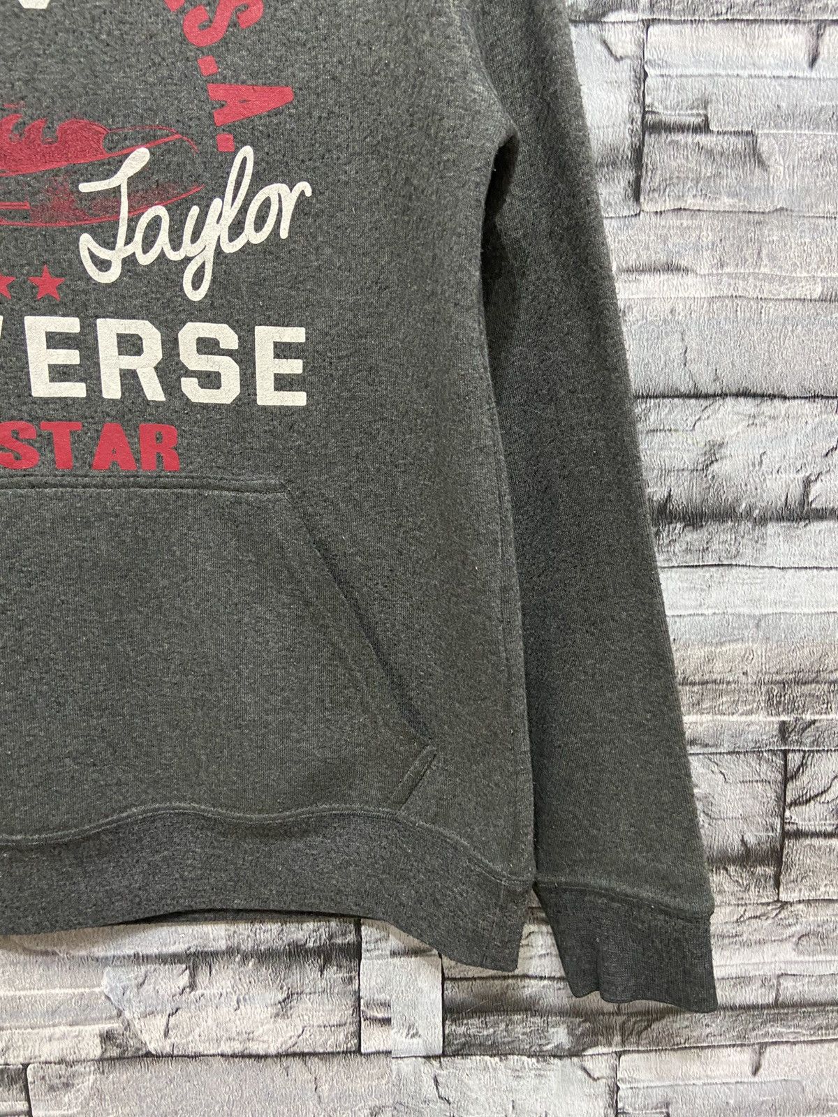 Converse Vintage Converse hoodie big logo shoes spell out Size US M / EU 48-50 / 2 - 6 Thumbnail