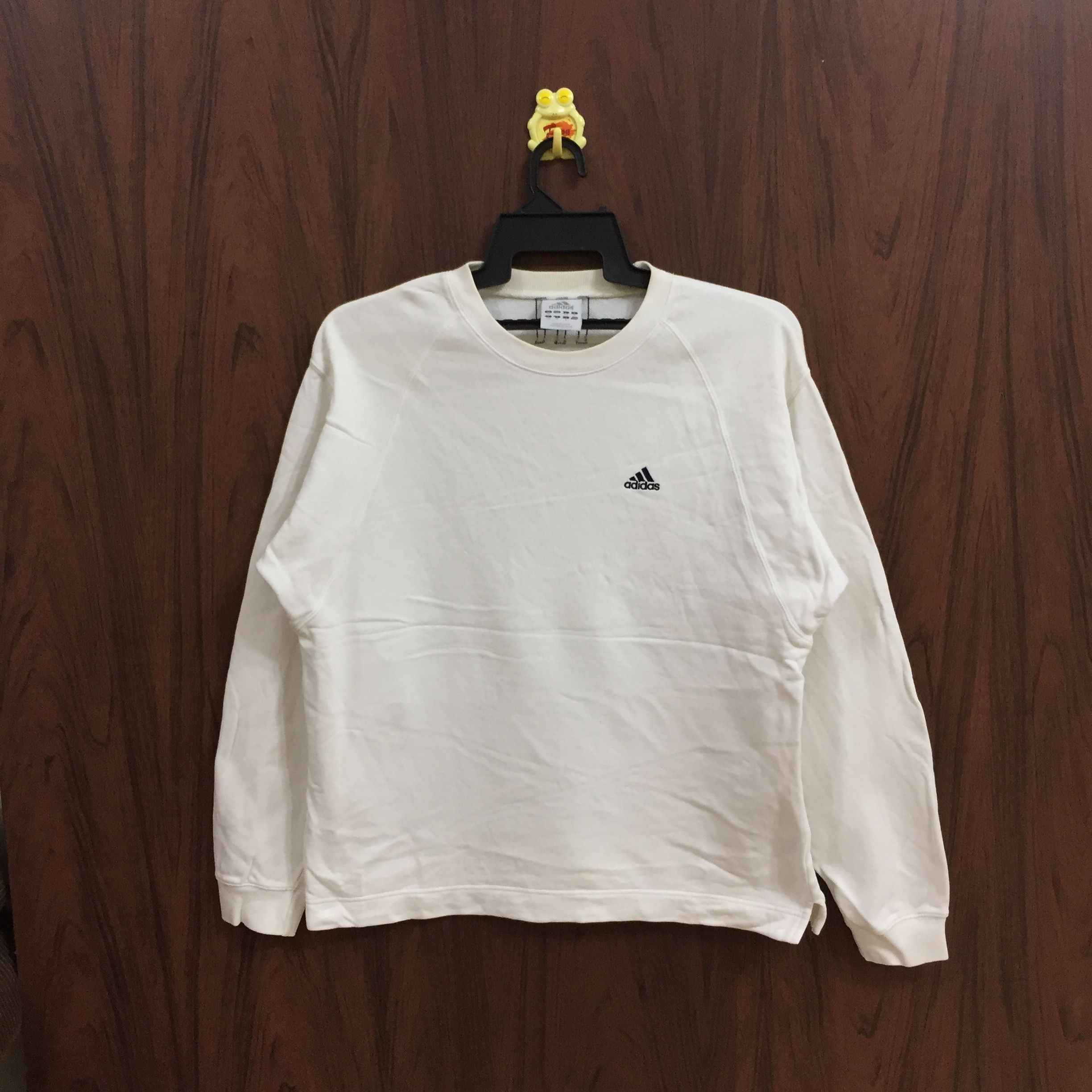 Adidas Vintage ADIDAS sweatshirt embroidered equipment logo size L Size US L / EU 52-54 / 3 - 2 Thumbnail