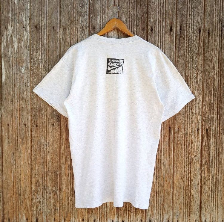 Nike Vintage Nike Air Jordan Grey Tag Air Jordan T-shirt Size US L / EU 52-54 / 3 - 2 Thumbnail