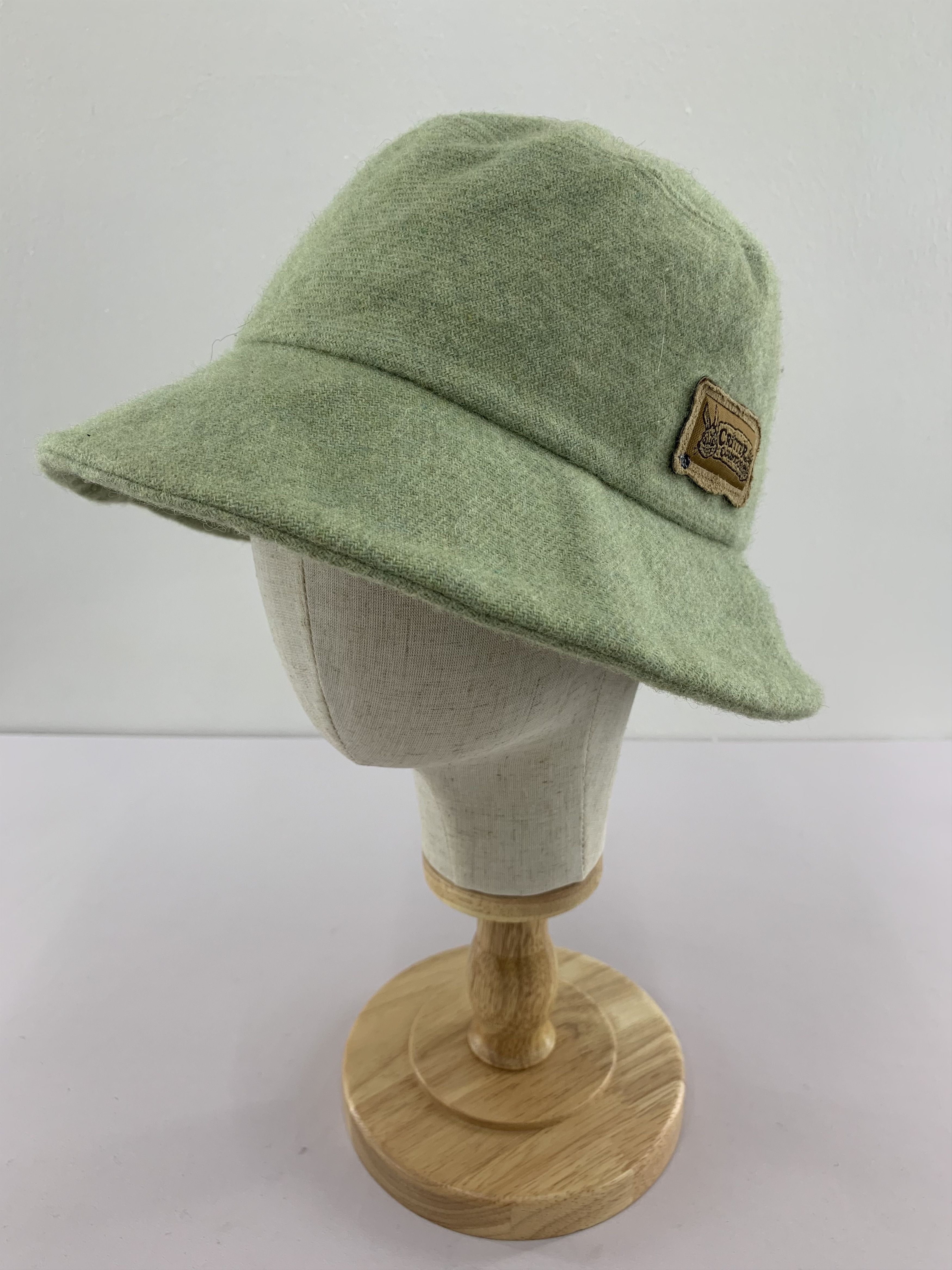 Disney Tokyo Disney Land Wool Hats / Warm Hats Size ONE SIZE - 1 Thumbnail
