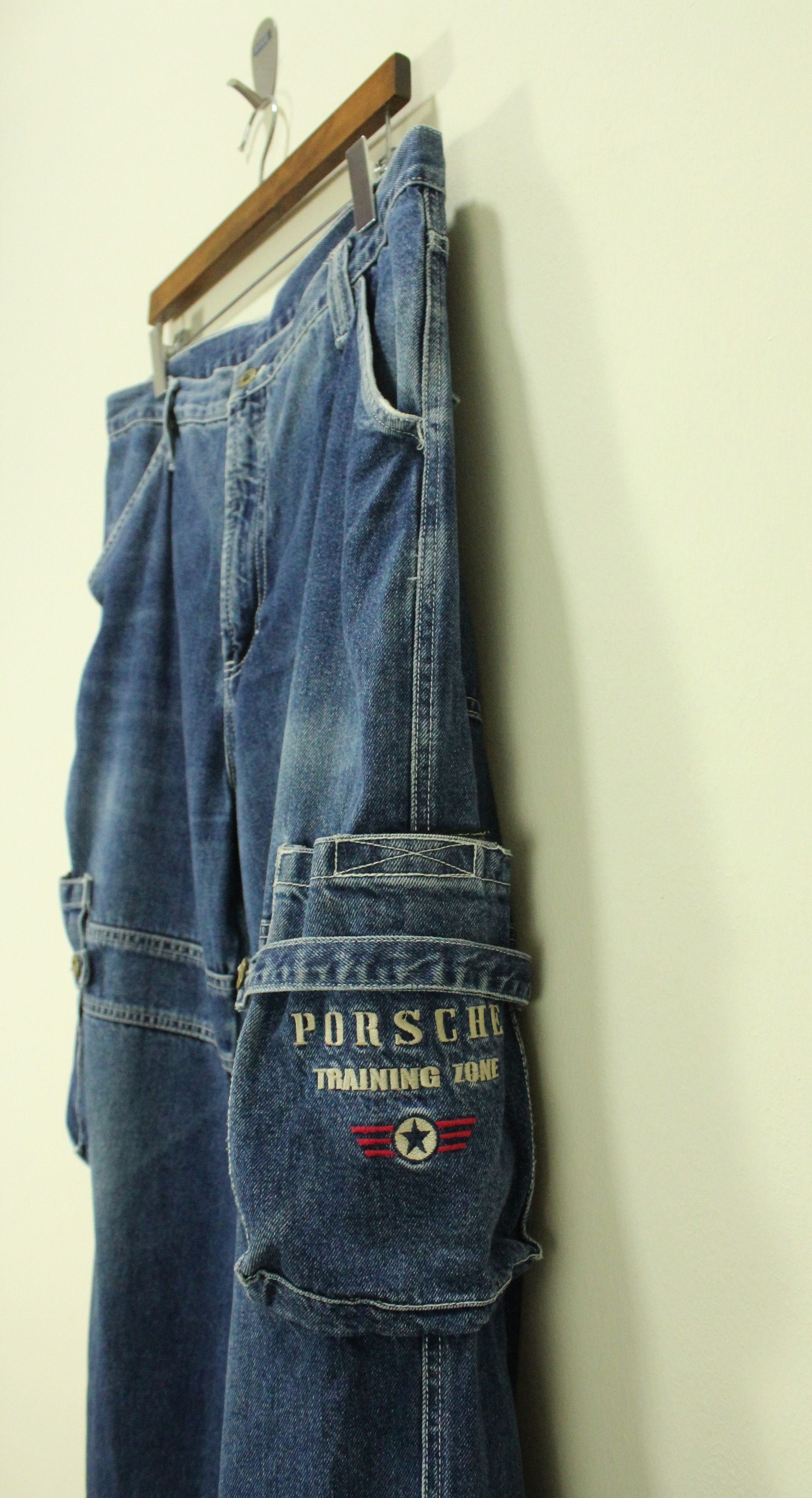 Vintage Vintage PORSCHE DENIM Cargo Bondage Distressed Baggy Size US 36 / EU 52 - 1 Thumbnail