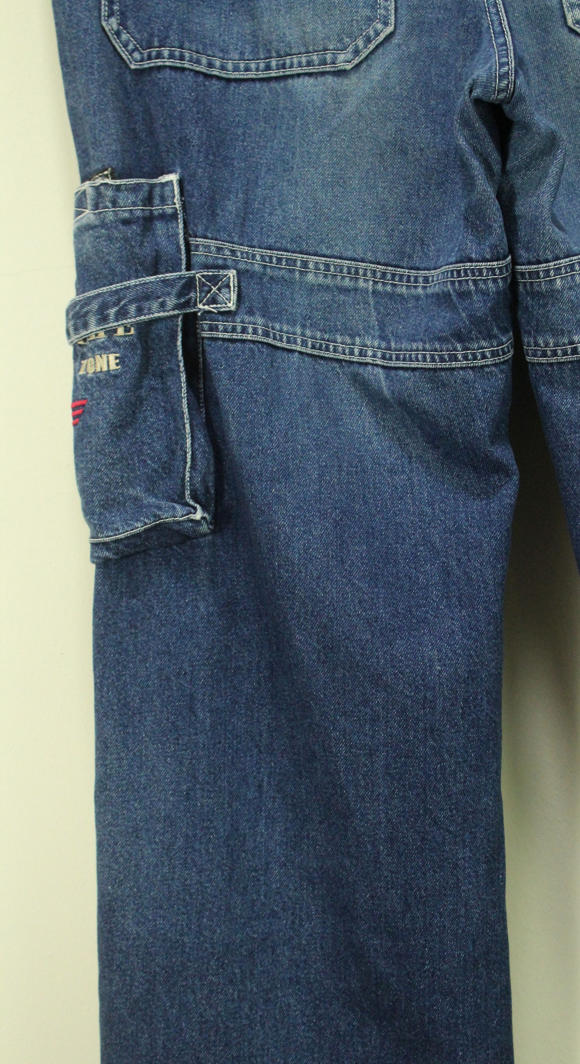 Vintage Vintage PORSCHE DENIM Cargo Bondage Distressed Baggy Size US 36 / EU 52 - 13 Thumbnail